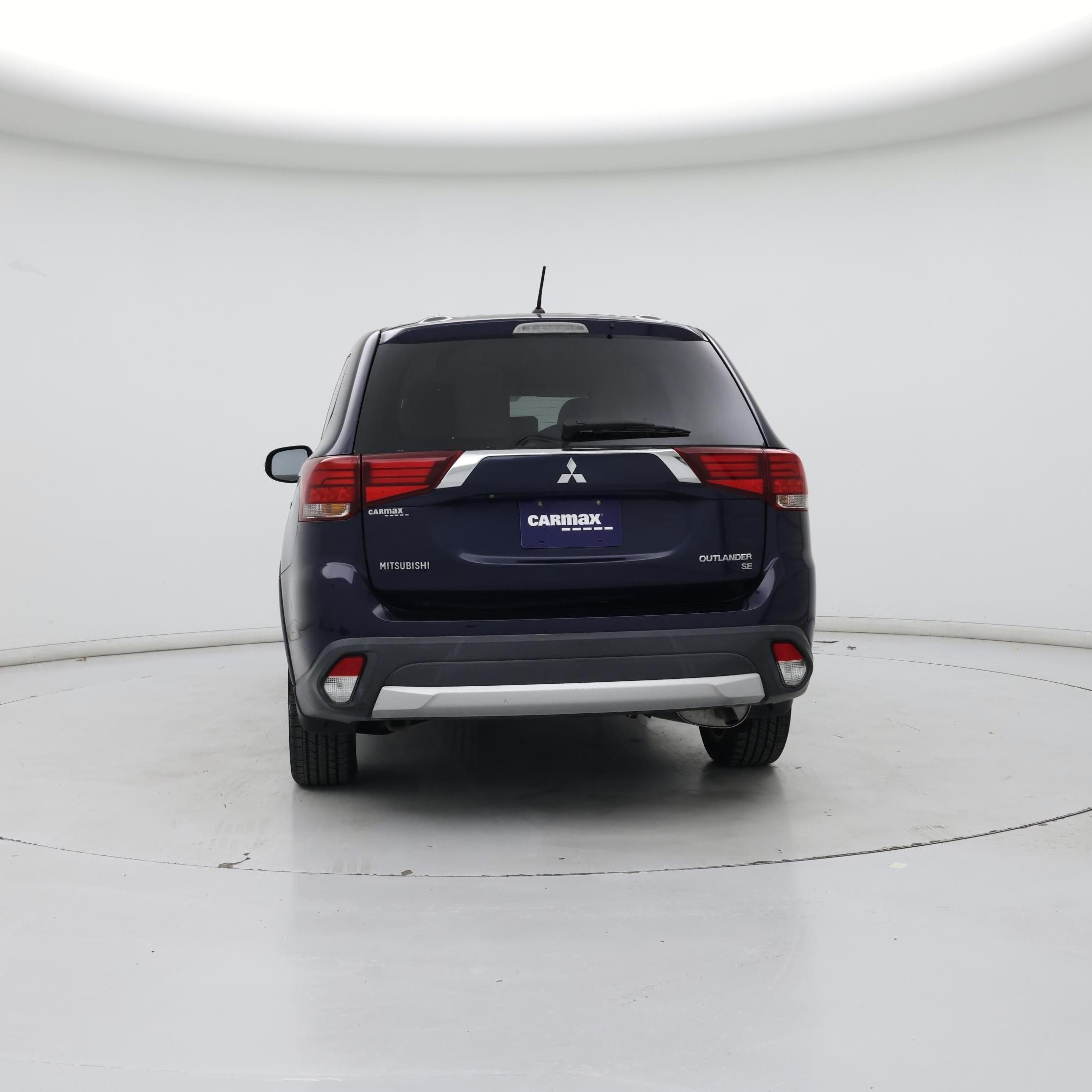 Thumbnail: 2016 Mitsubishi Outlander - 6