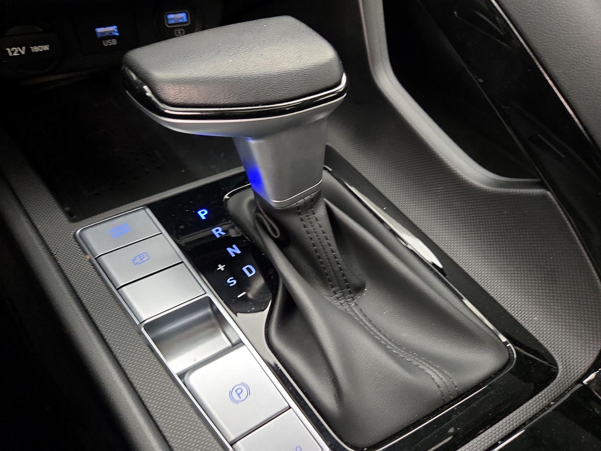 Thumbnail: 2023 Hyundai Elantra - 18