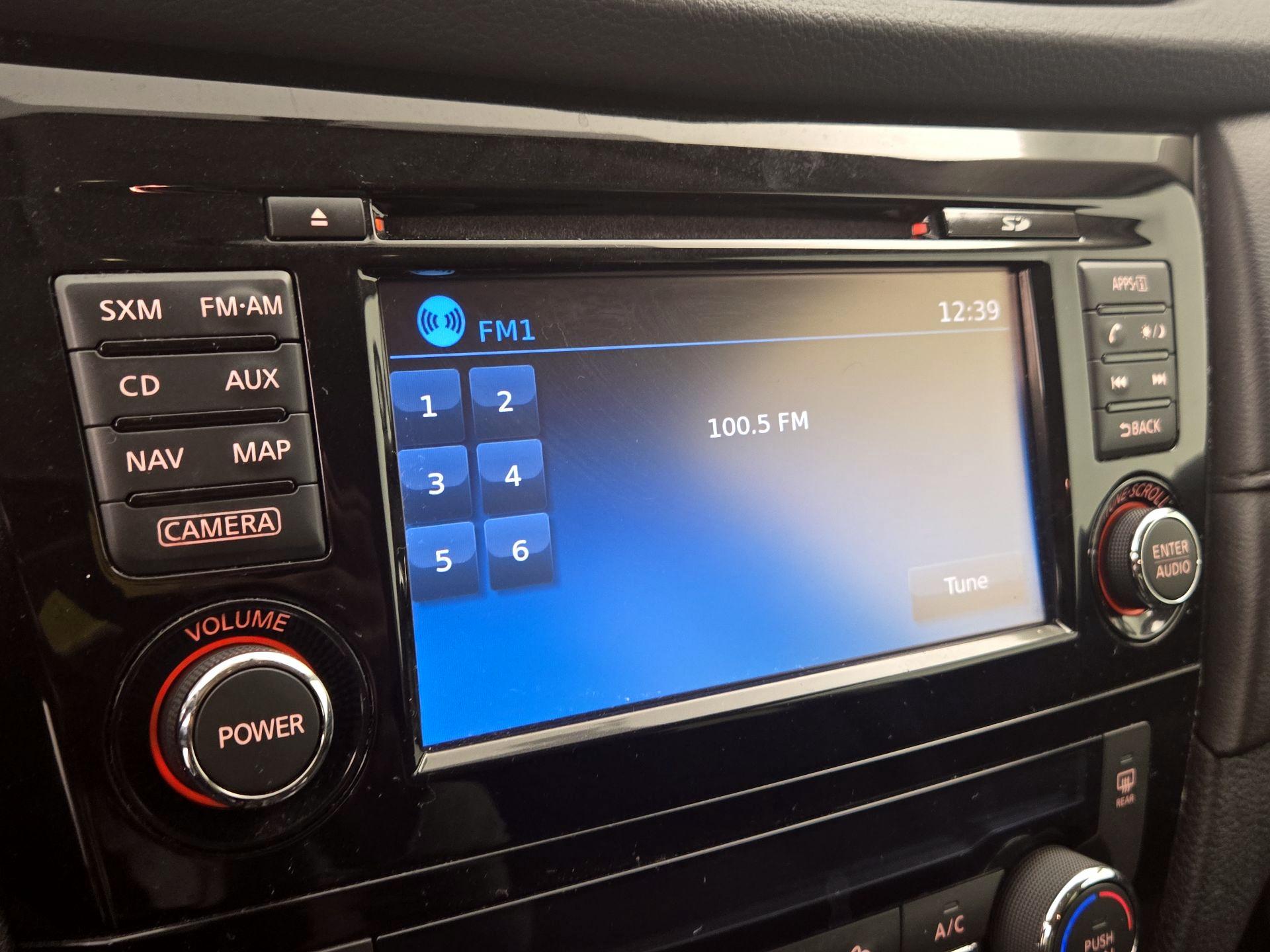 Thumbnail: 2017 Nissan Rogue - 15