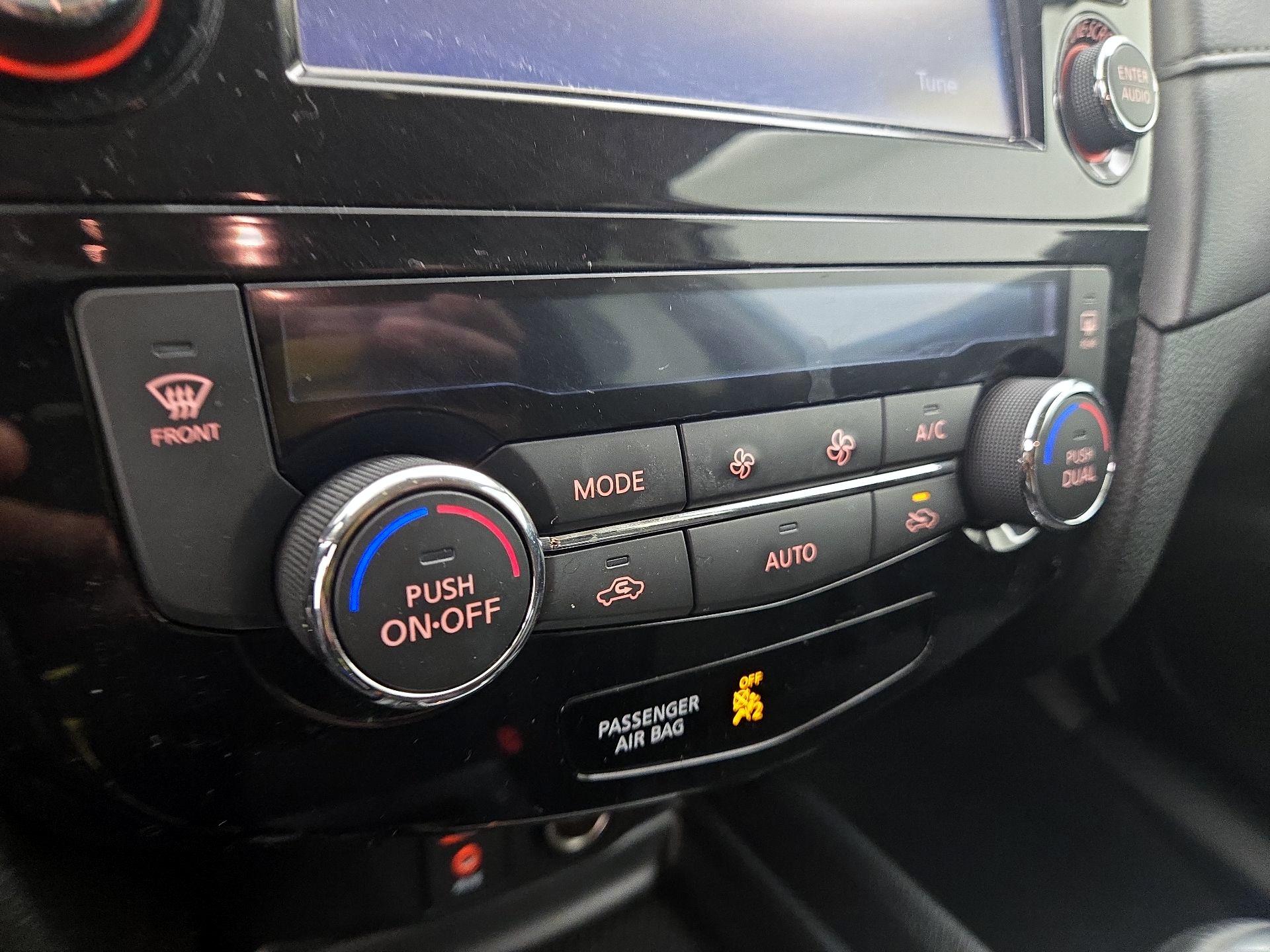 Thumbnail: 2017 Nissan Rogue - 16