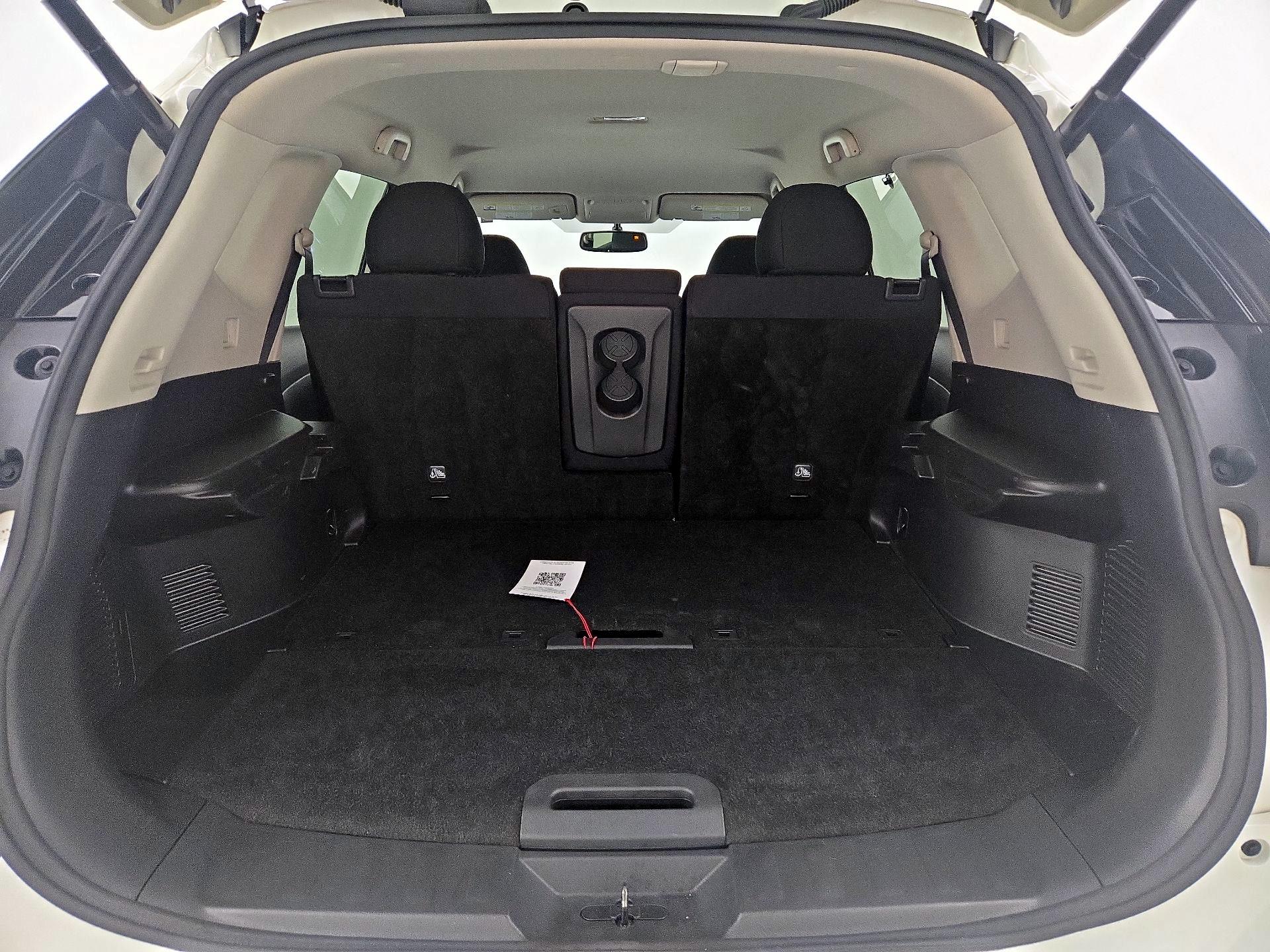 Thumbnail: 2017 Nissan Rogue - 20