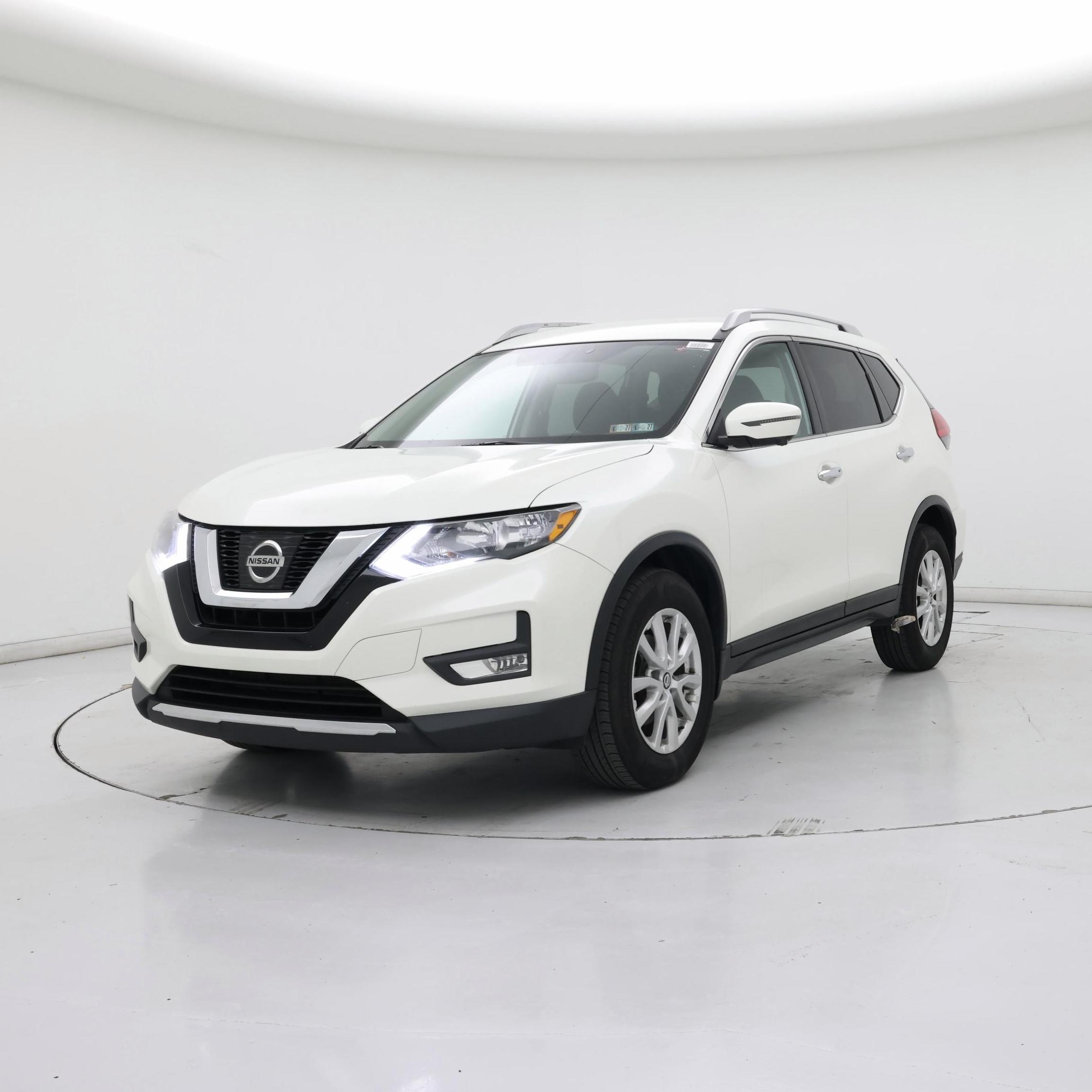 Thumbnail: 2017 Nissan Rogue - 4