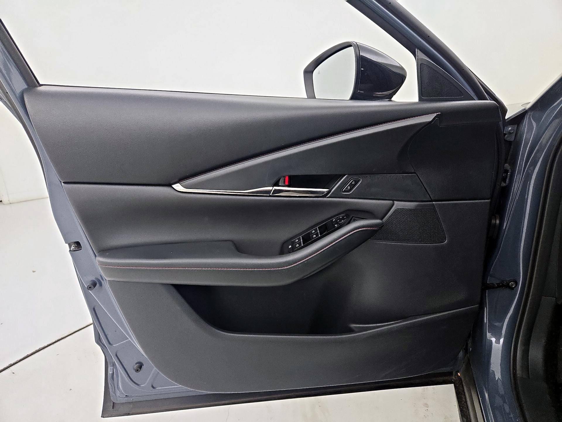 Thumbnail: 2022 Mazda CX-30 - 12