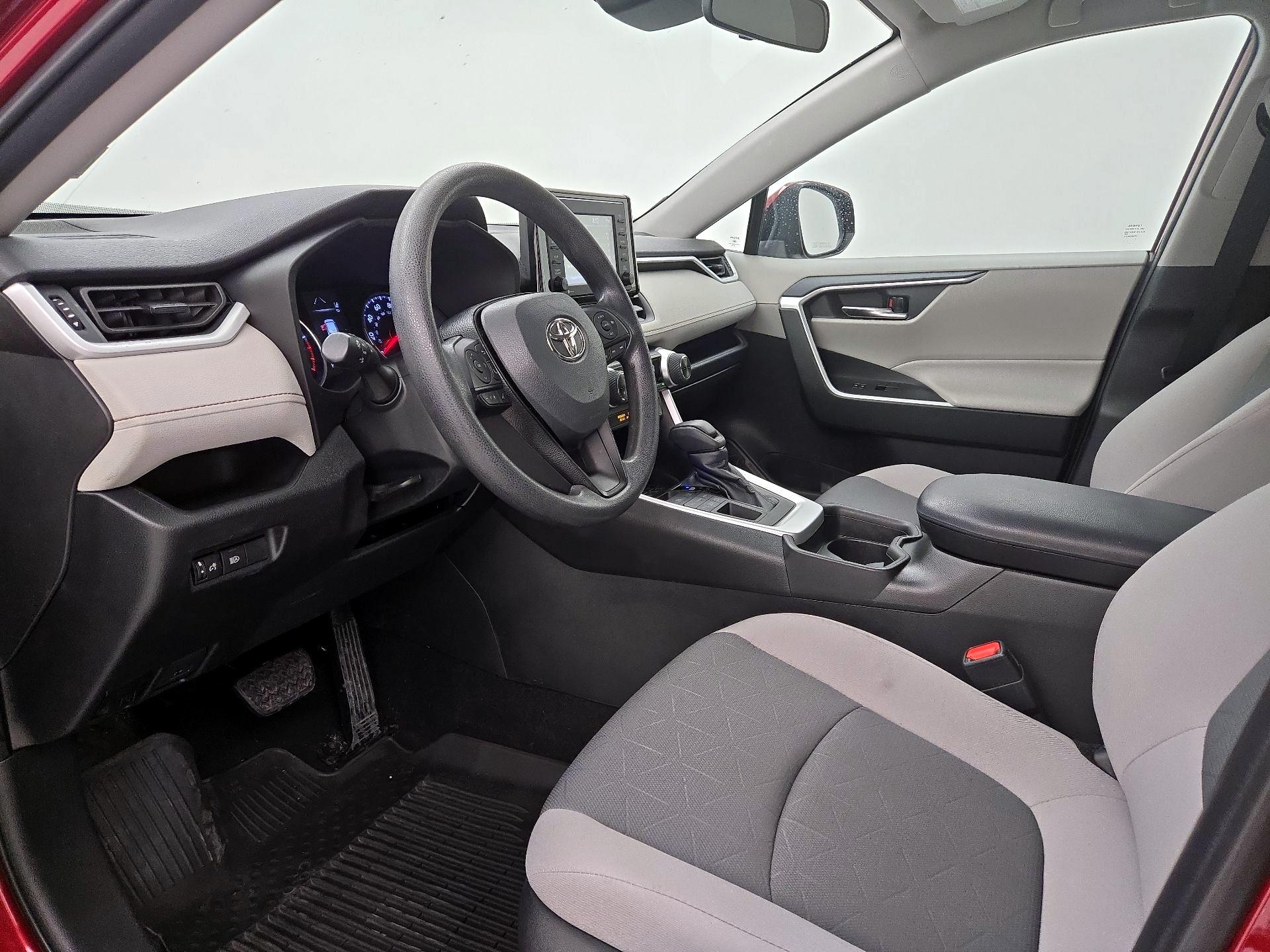 Thumbnail: 2021 Toyota RAV4 - 11