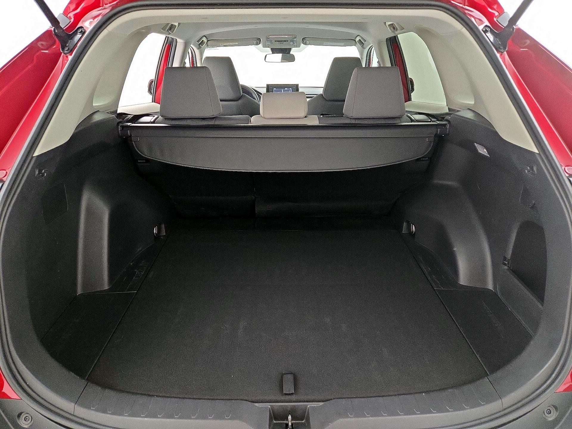 Thumbnail: 2021 Toyota RAV4 - 20