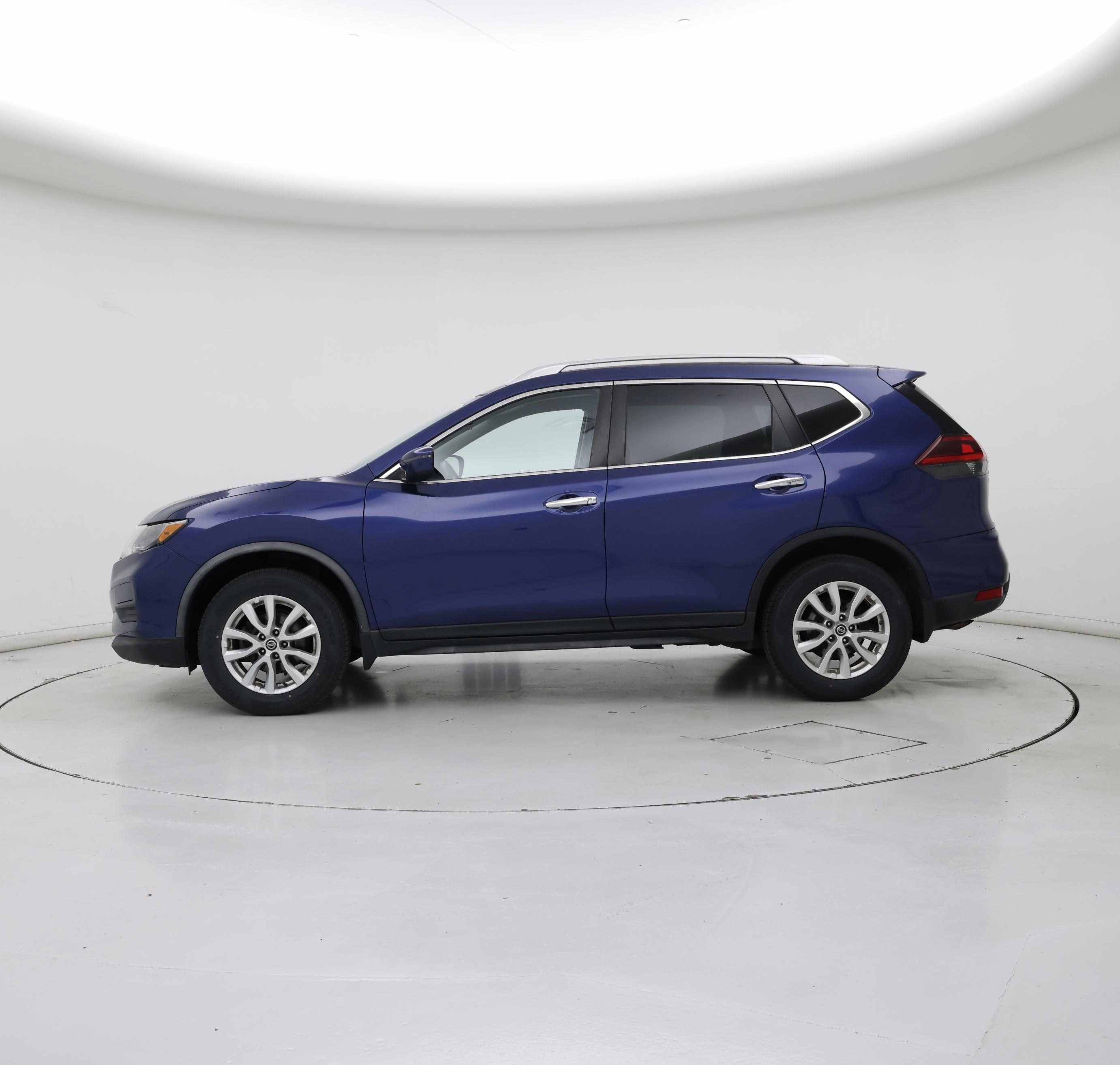 Thumbnail: 2020 Nissan Rogue - 3