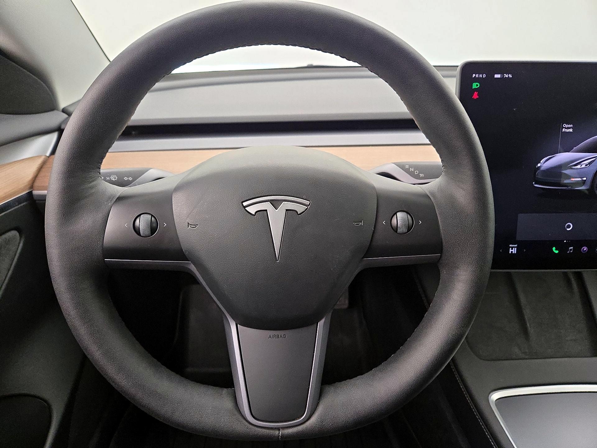 Thumbnail: 2023 Tesla Model 3 - 10