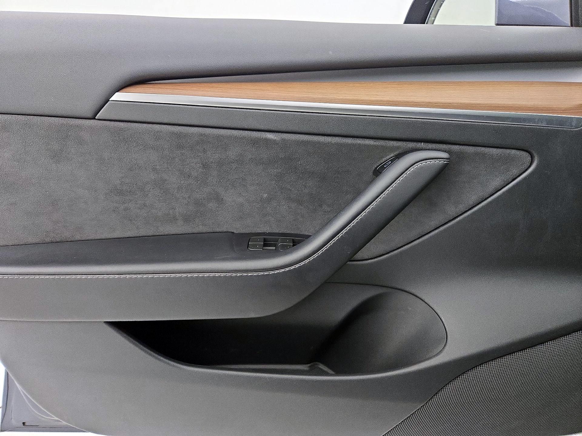 Thumbnail: 2023 Tesla Model 3 - 12