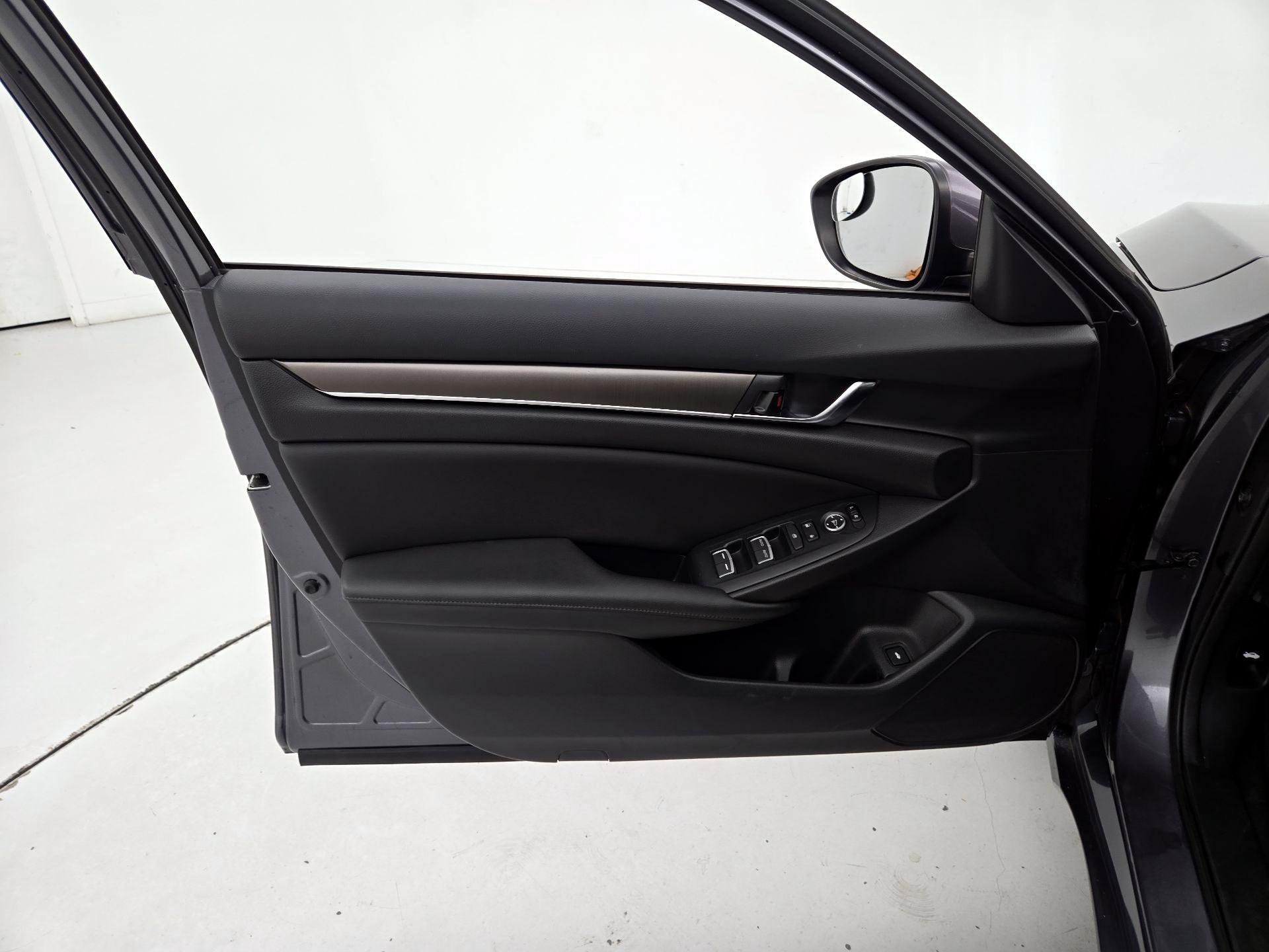 Thumbnail: 2019 Honda Accord - 12