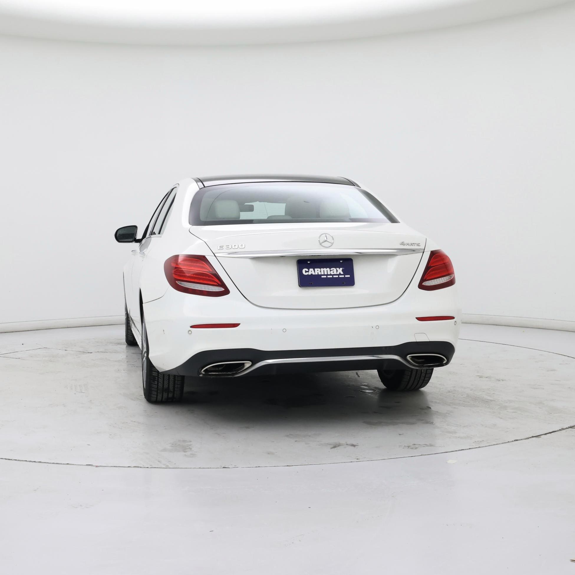 Thumbnail: 2017 Mercedes-Benz E-Class - 6