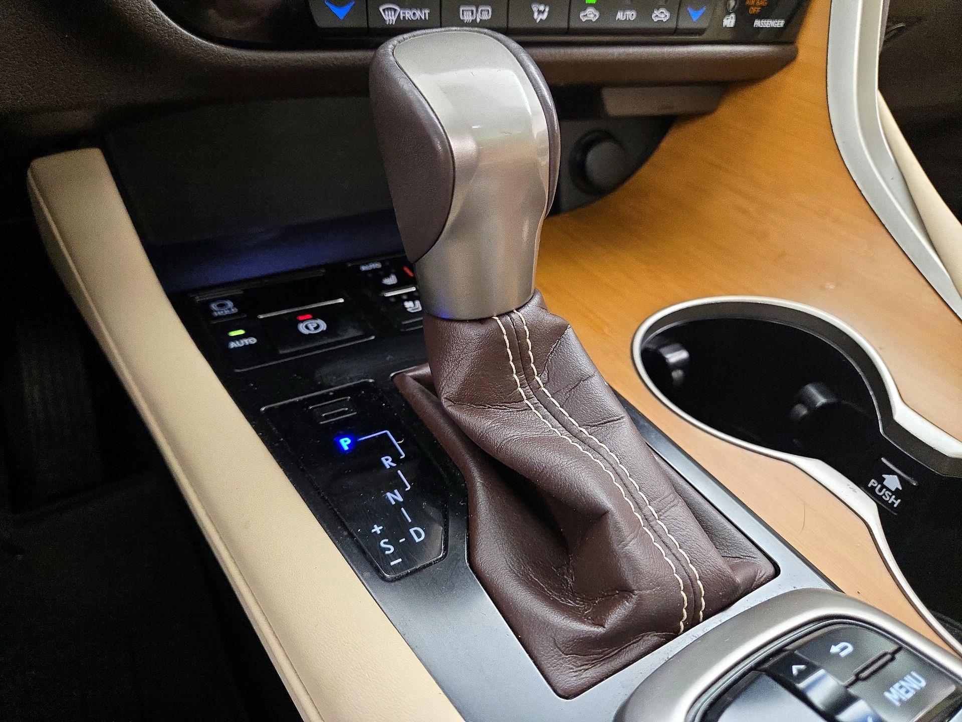 Thumbnail: 2019 Lexus RX - 18