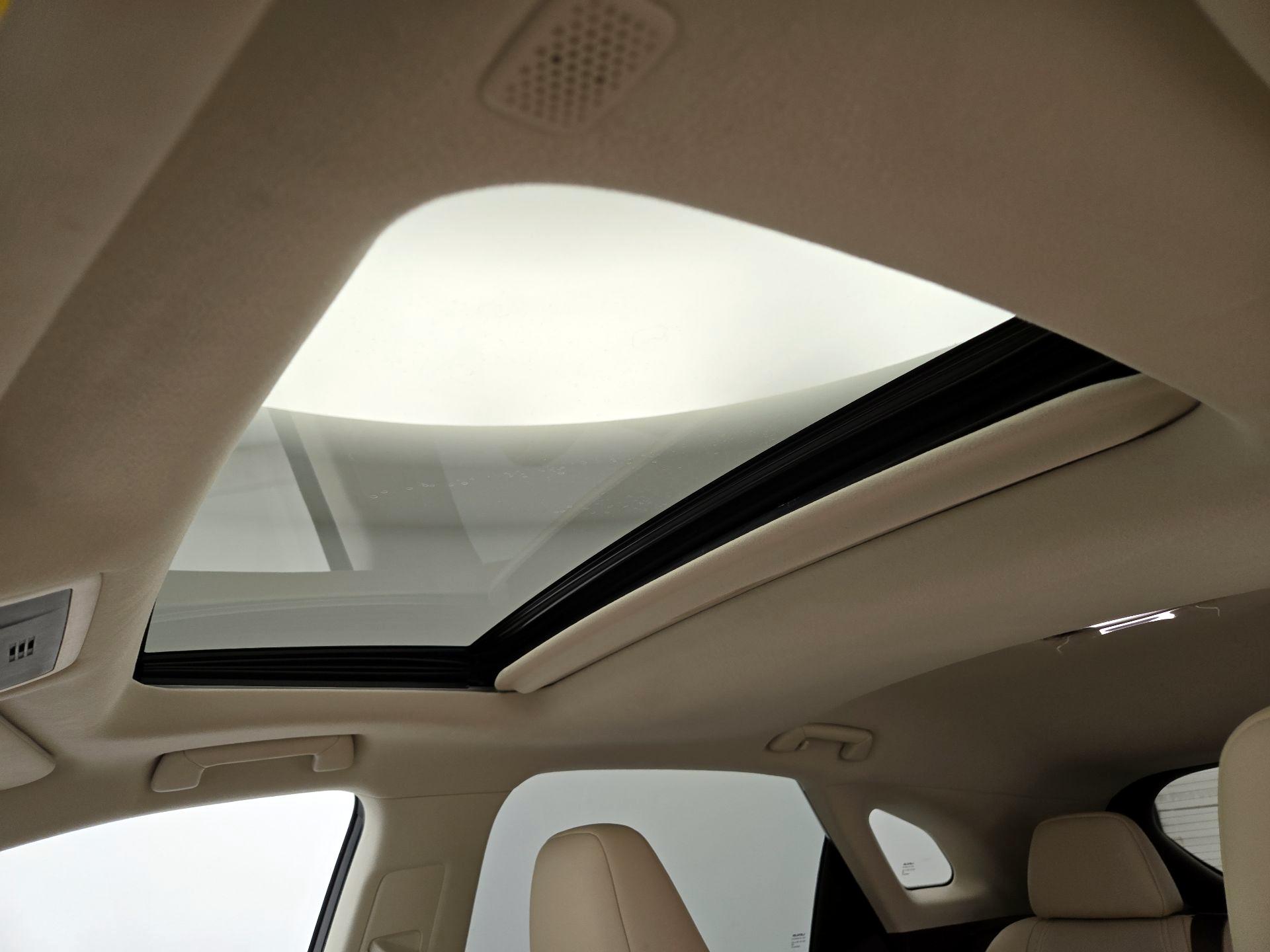 Thumbnail: 2019 Lexus RX - 20