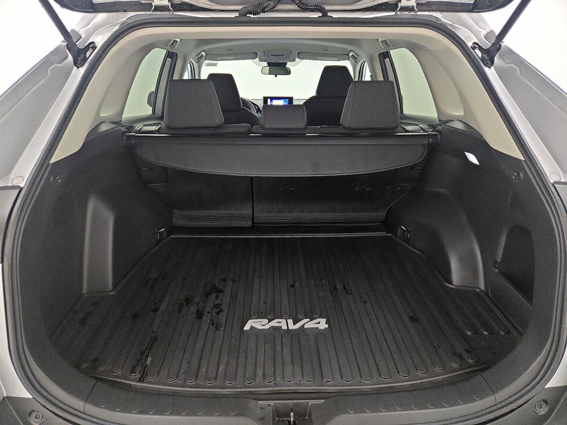 Thumbnail: 2023 Toyota RAV4 - 20