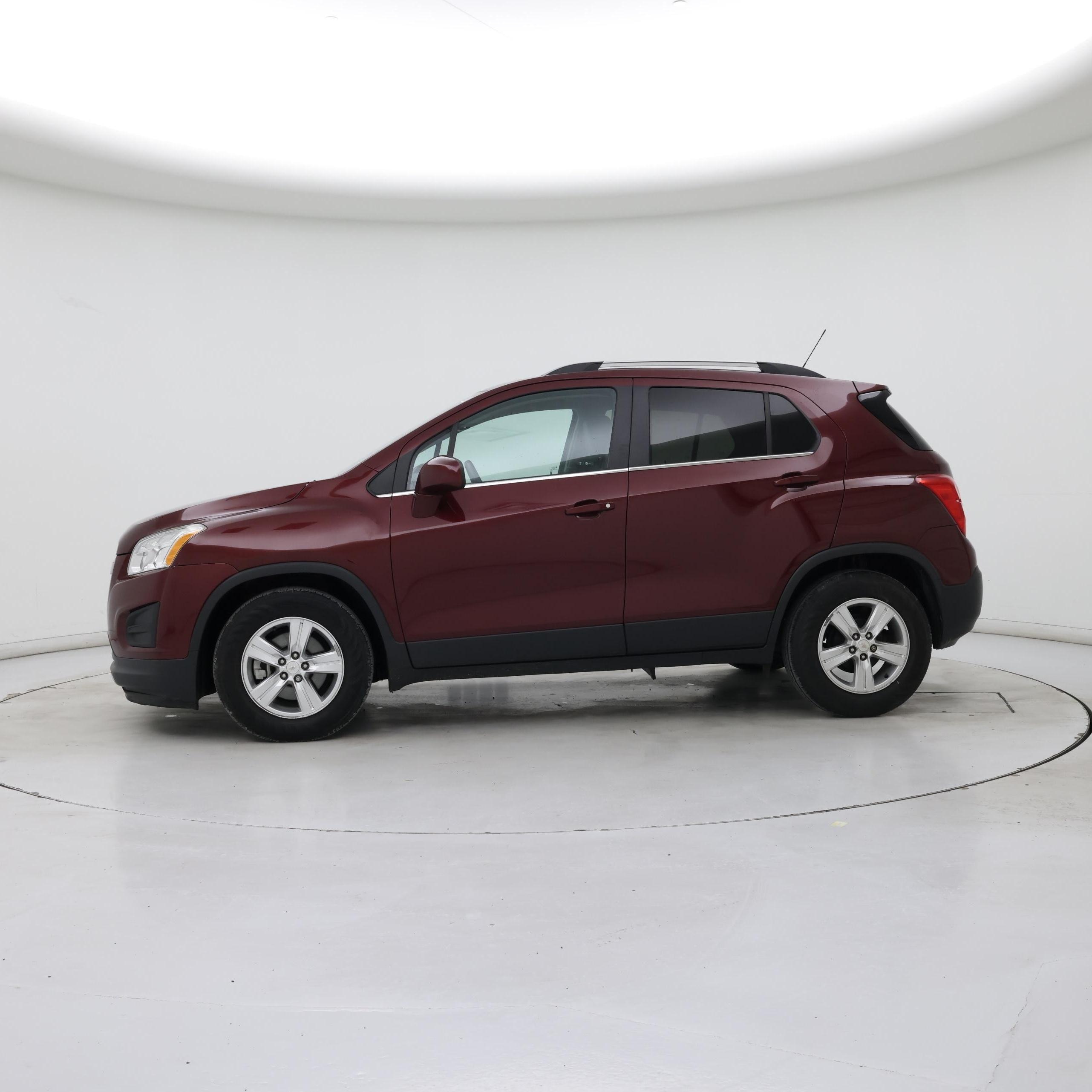 Thumbnail: 2016 Chevrolet Trax - 3