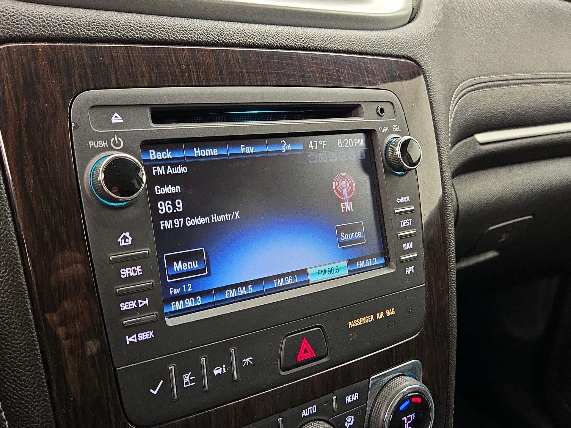 Thumbnail: 2015 Chevrolet Traverse - 16