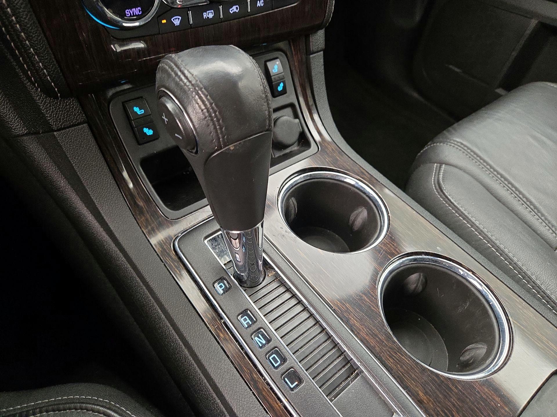 Thumbnail: 2015 Chevrolet Traverse - 18