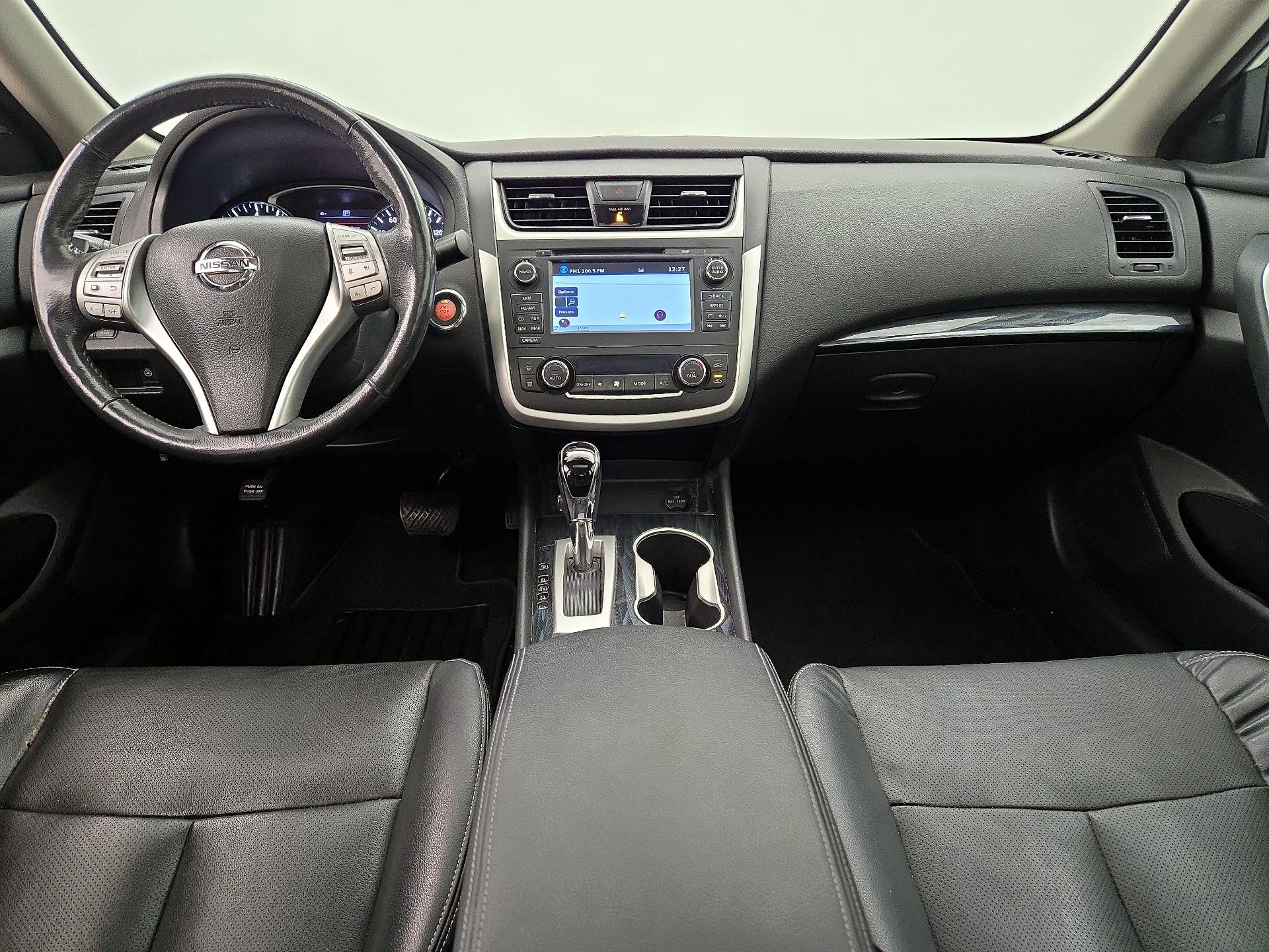 Thumbnail: 2017 Nissan Altima - 9