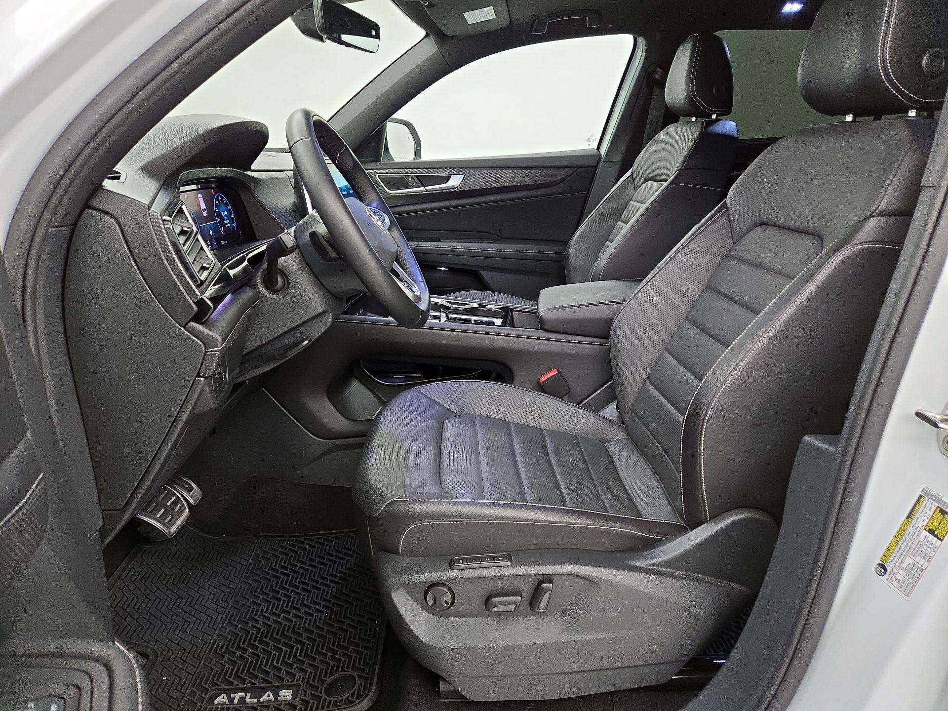 Thumbnail: 2024 Volkswagen Atlas - 11