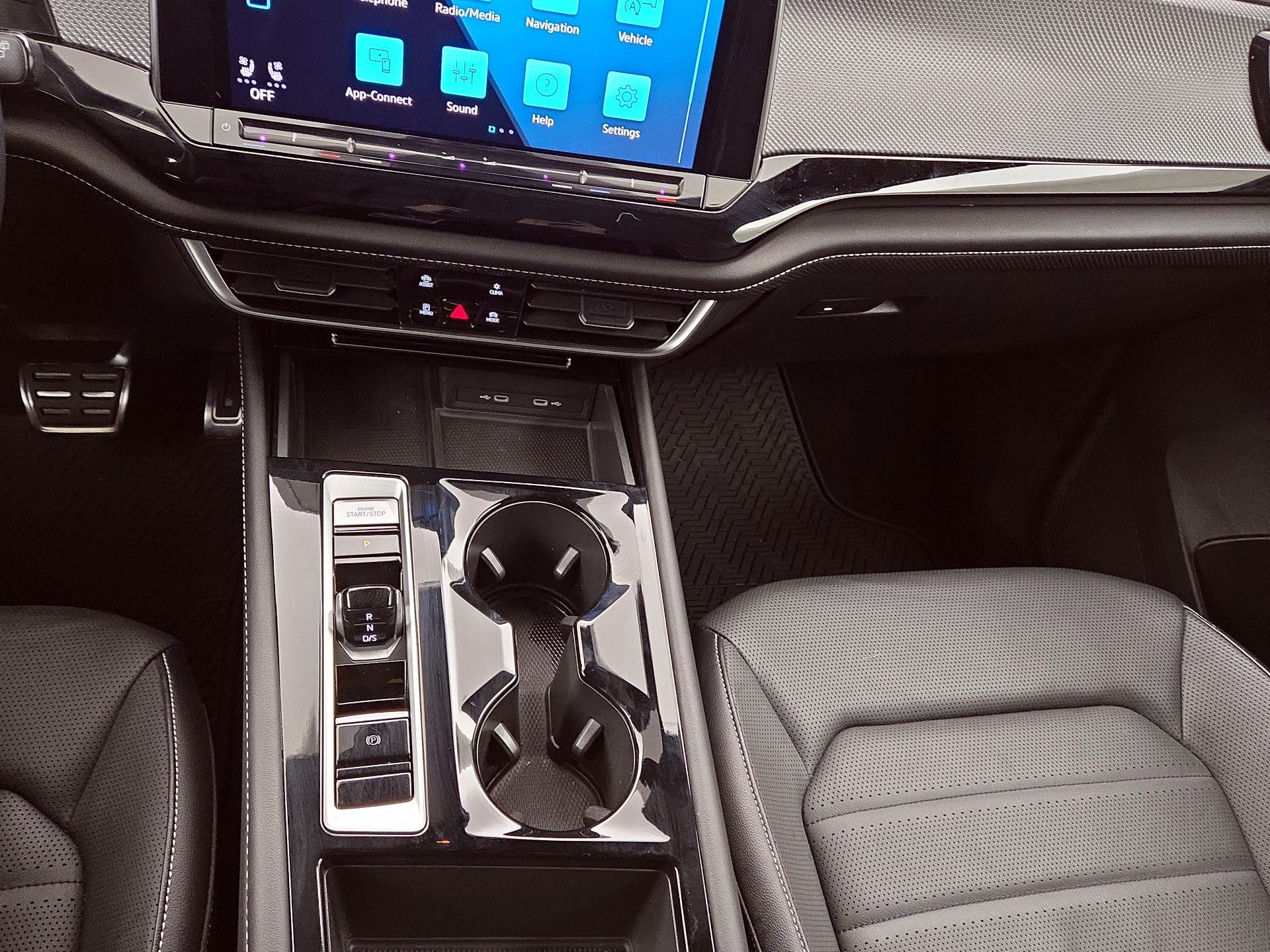 Thumbnail: 2024 Volkswagen Atlas - 18