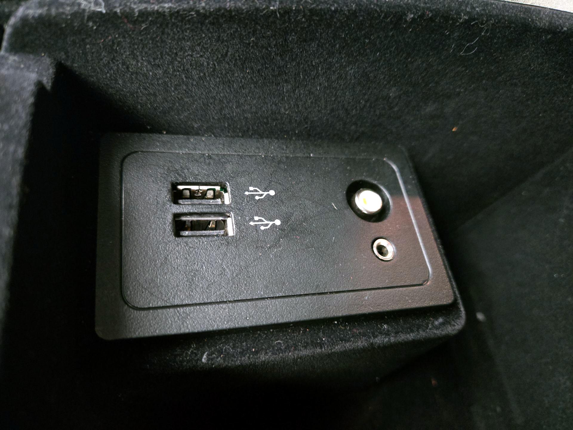 Thumbnail: 2019 INFINITI Q50 - 18