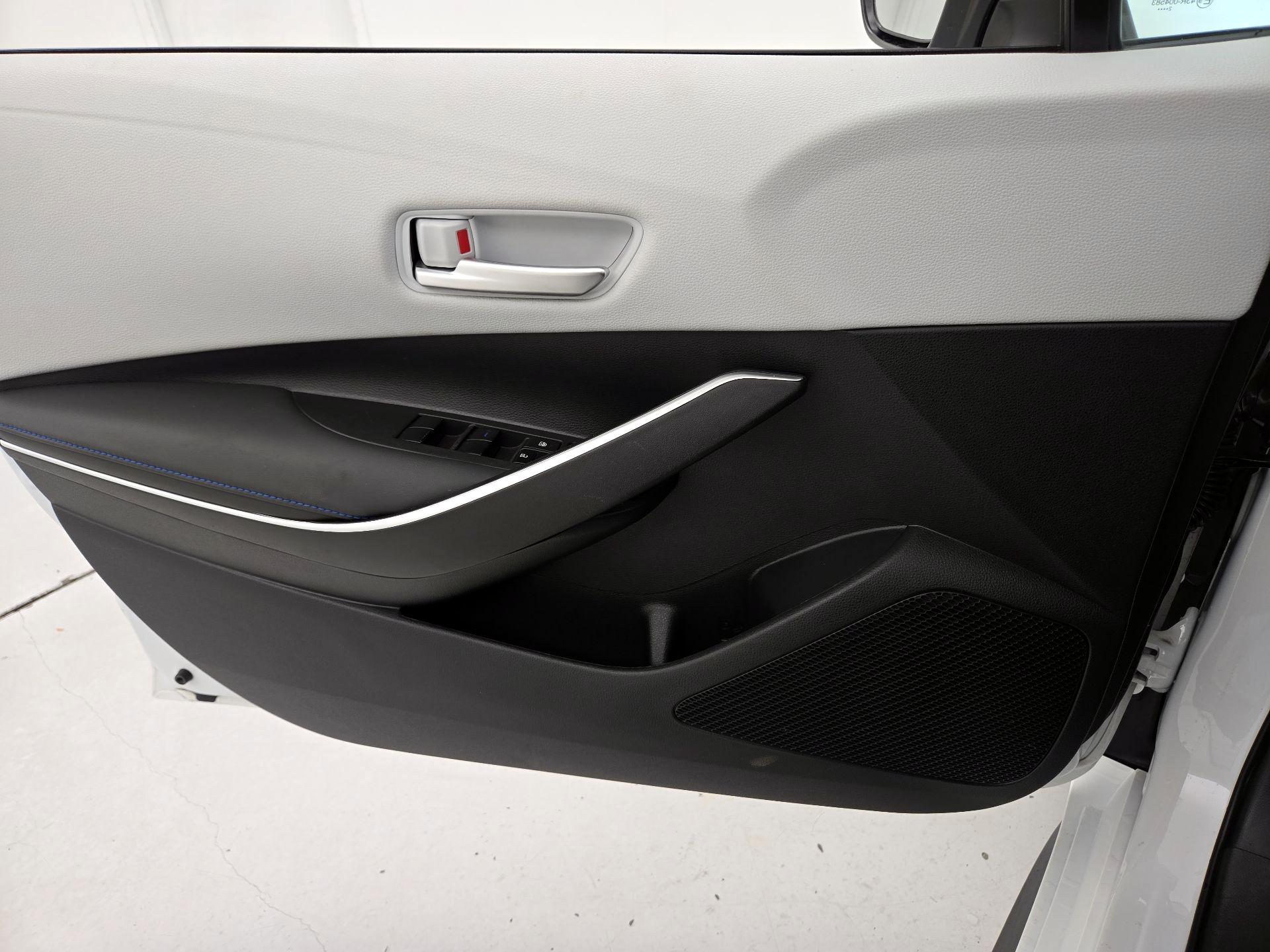 Thumbnail: 2022 Toyota Corolla - 12