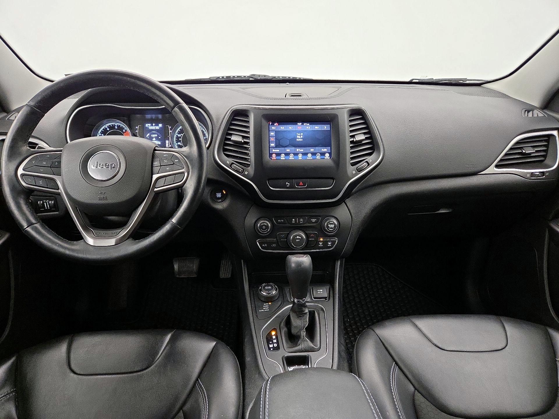 Thumbnail: 2020 Jeep Cherokee - 9