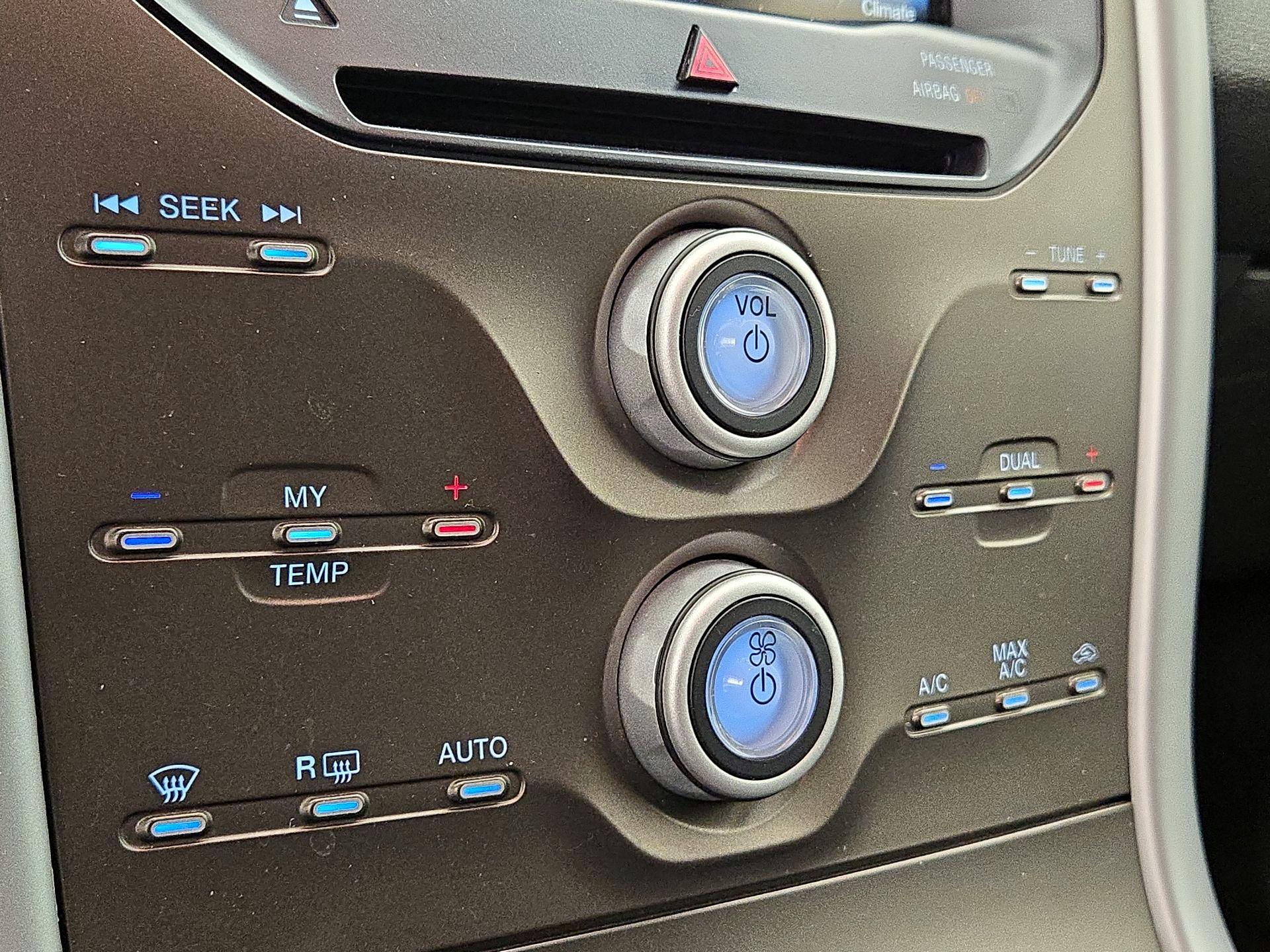 Thumbnail: 2014 Ford Edge - 16