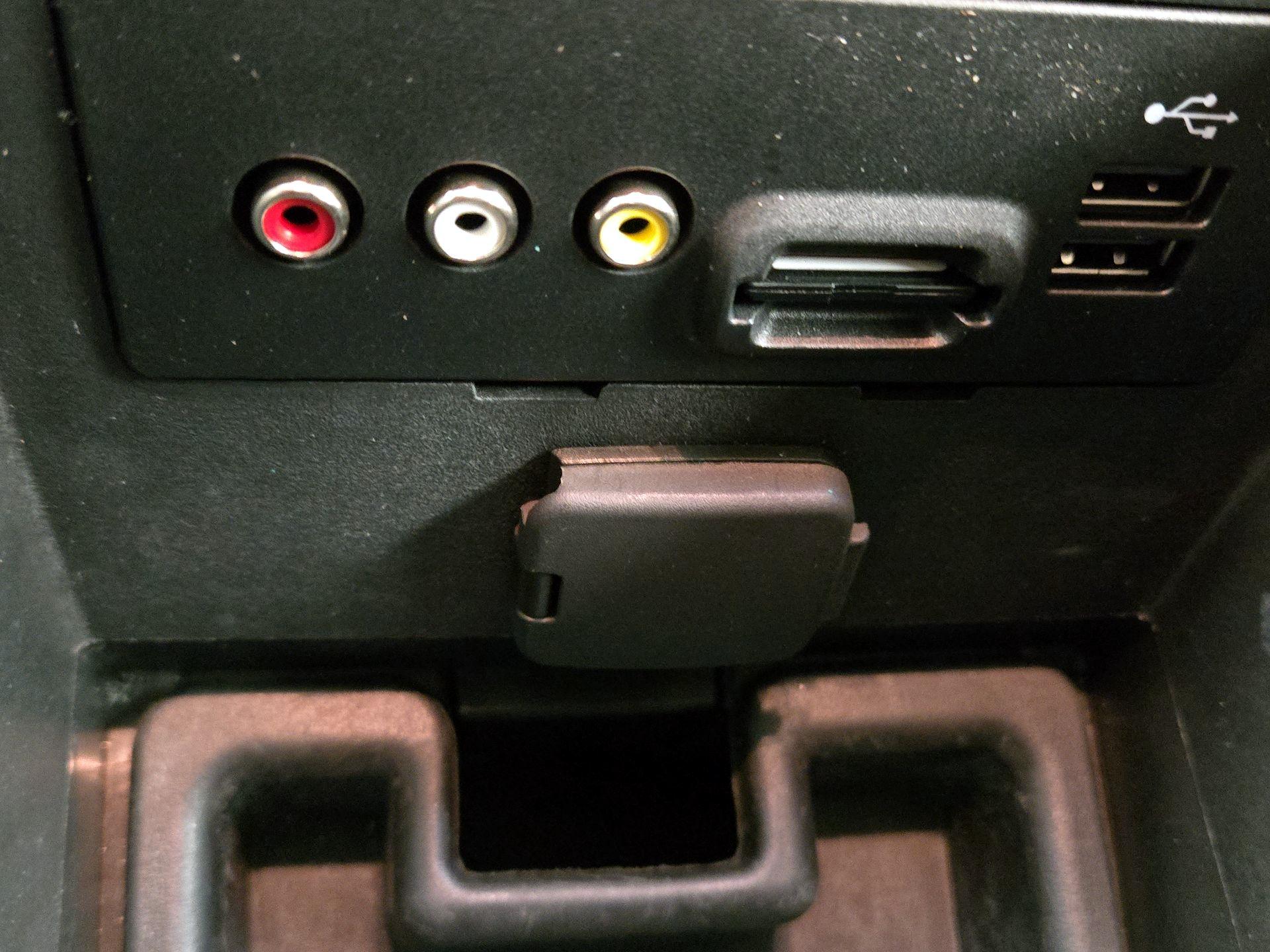 Thumbnail: 2014 Ford Edge - 18