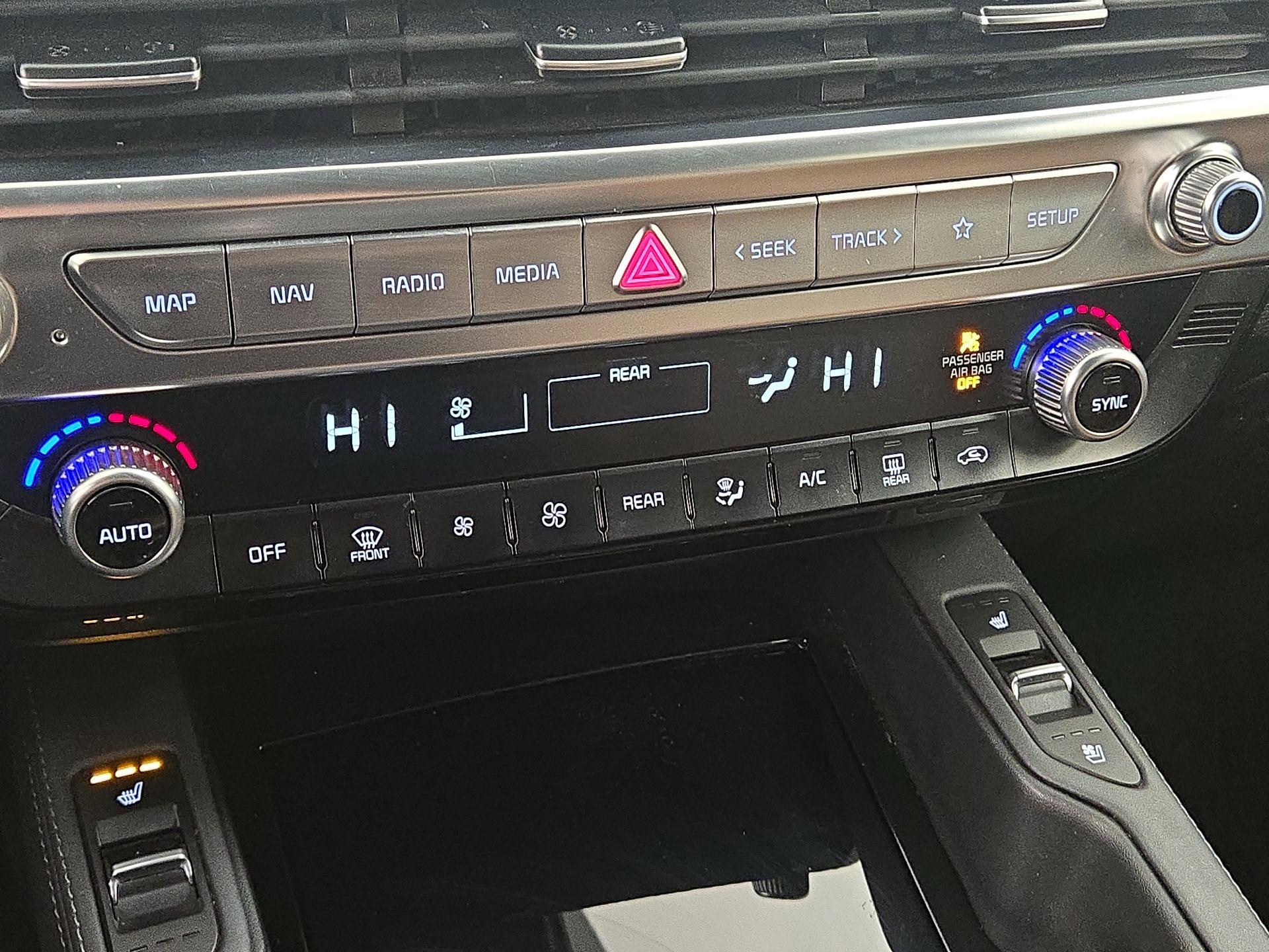 Thumbnail: 2020 Kia Telluride - 17