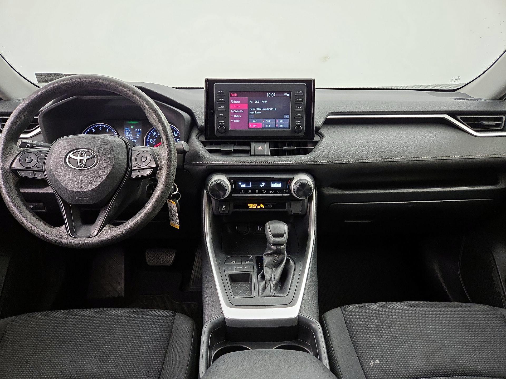 Thumbnail: 2019 Toyota RAV4 - 9