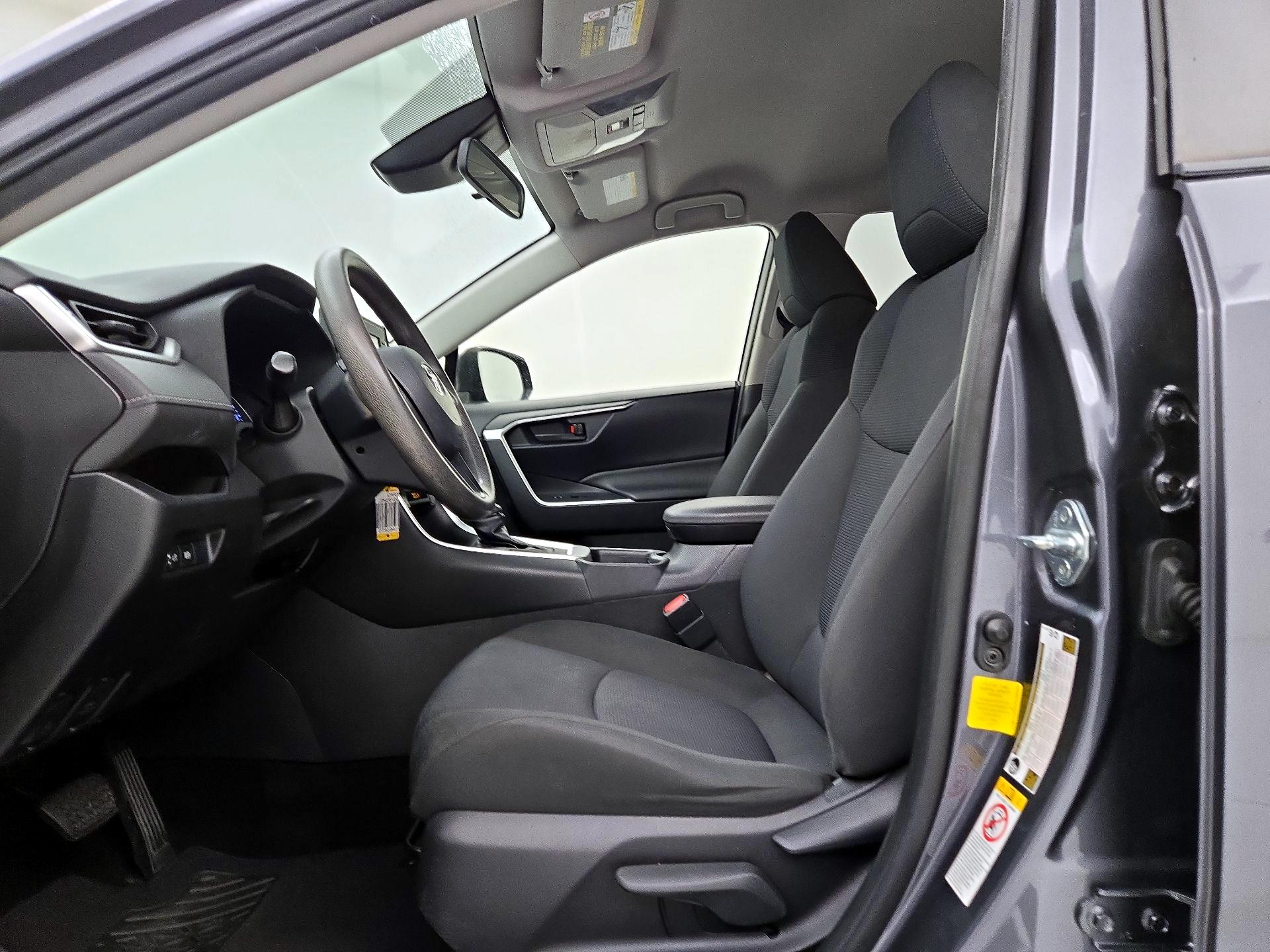 Thumbnail: 2019 Toyota RAV4 - 11