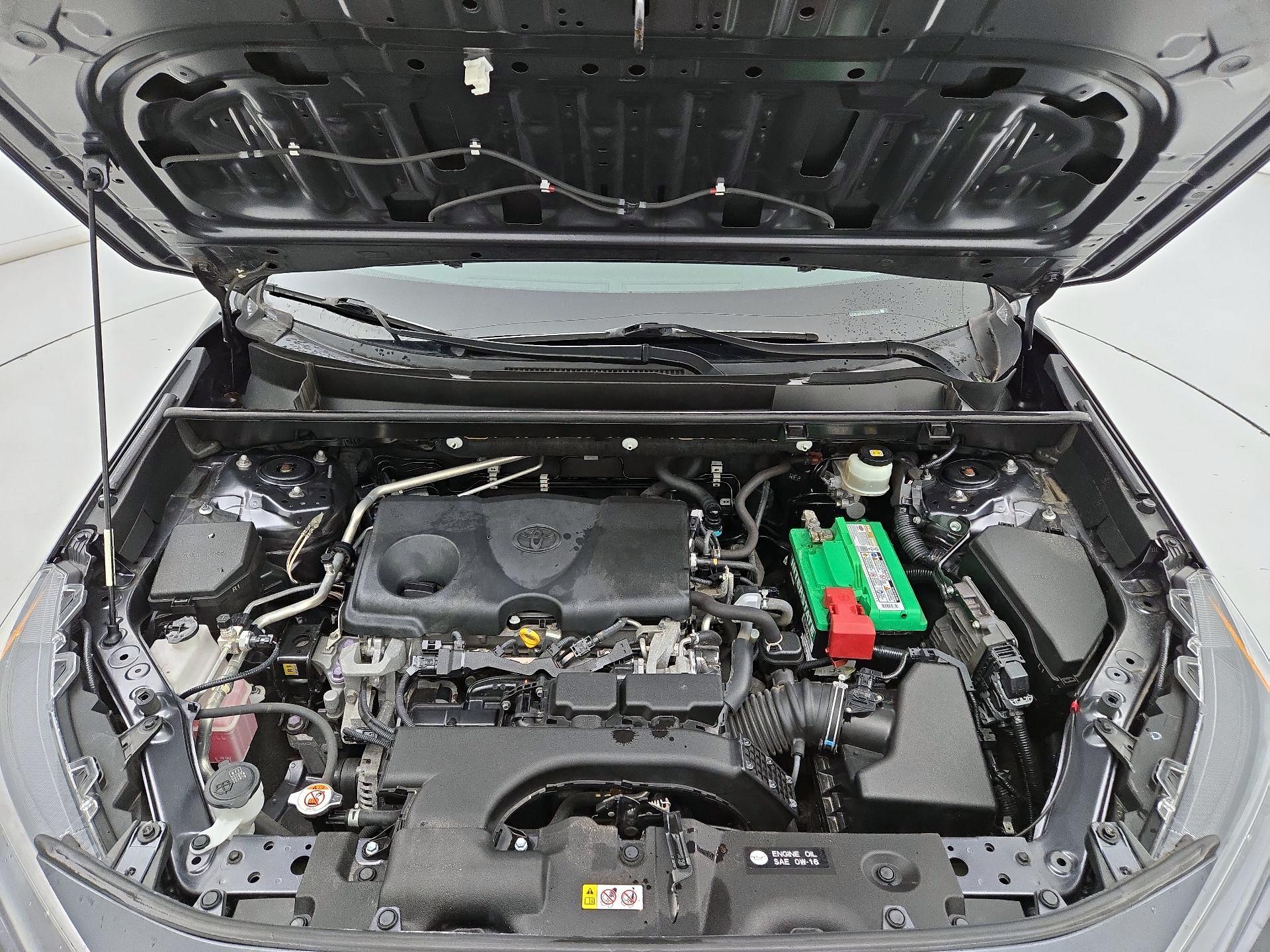 Thumbnail: 2019 Toyota RAV4 - 20