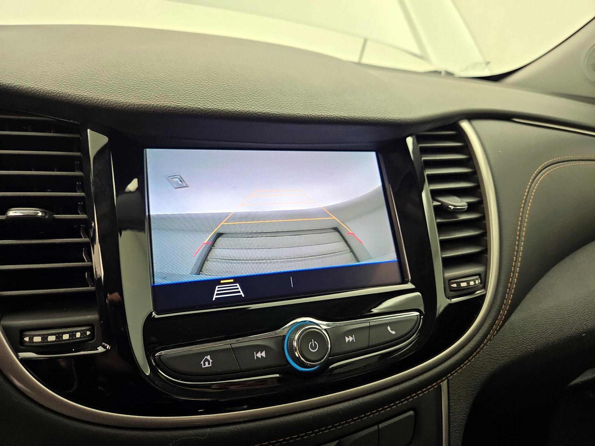 Thumbnail: 2020 Chevrolet Trax - 14