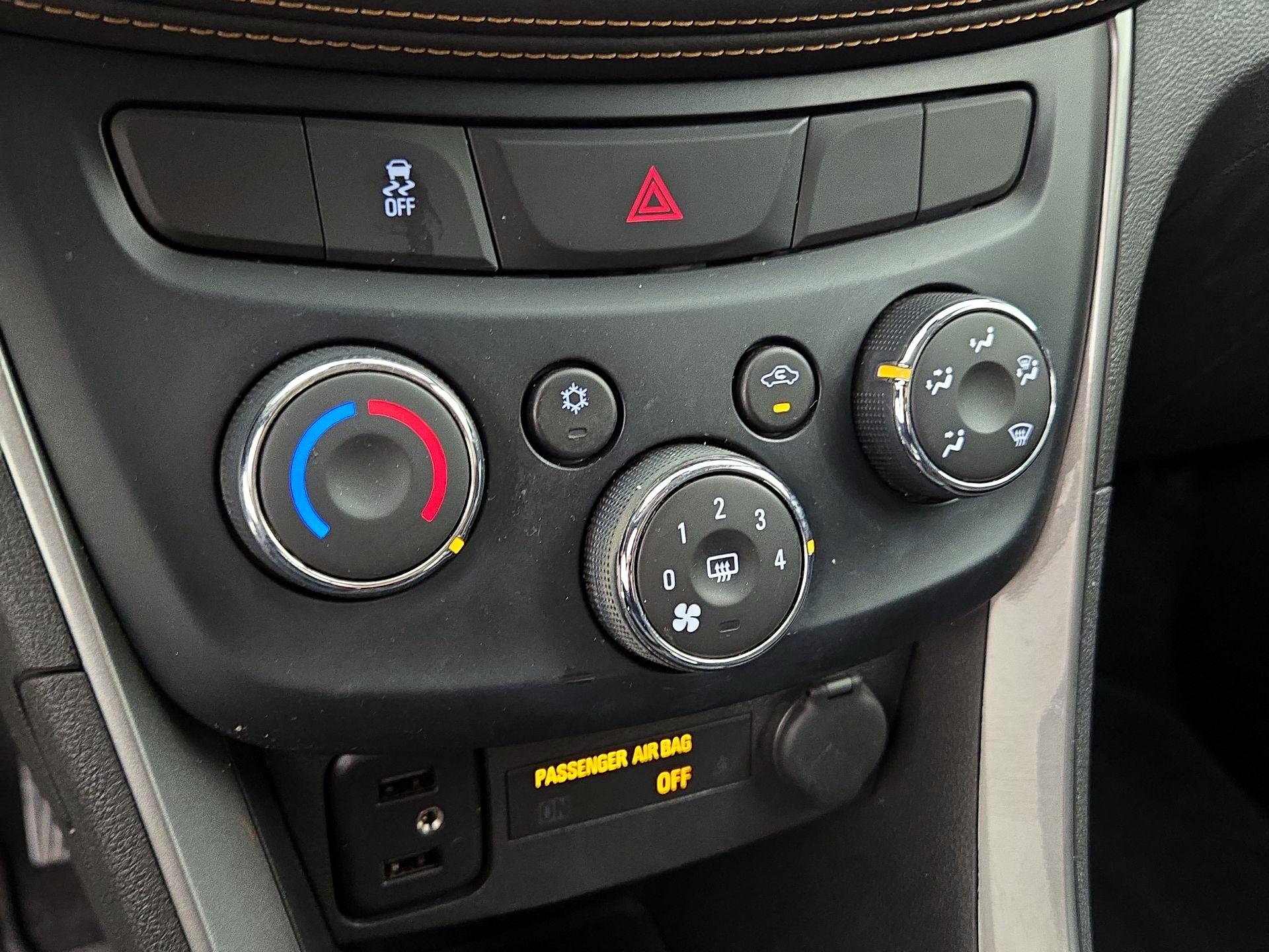 Thumbnail: 2020 Chevrolet Trax - 16