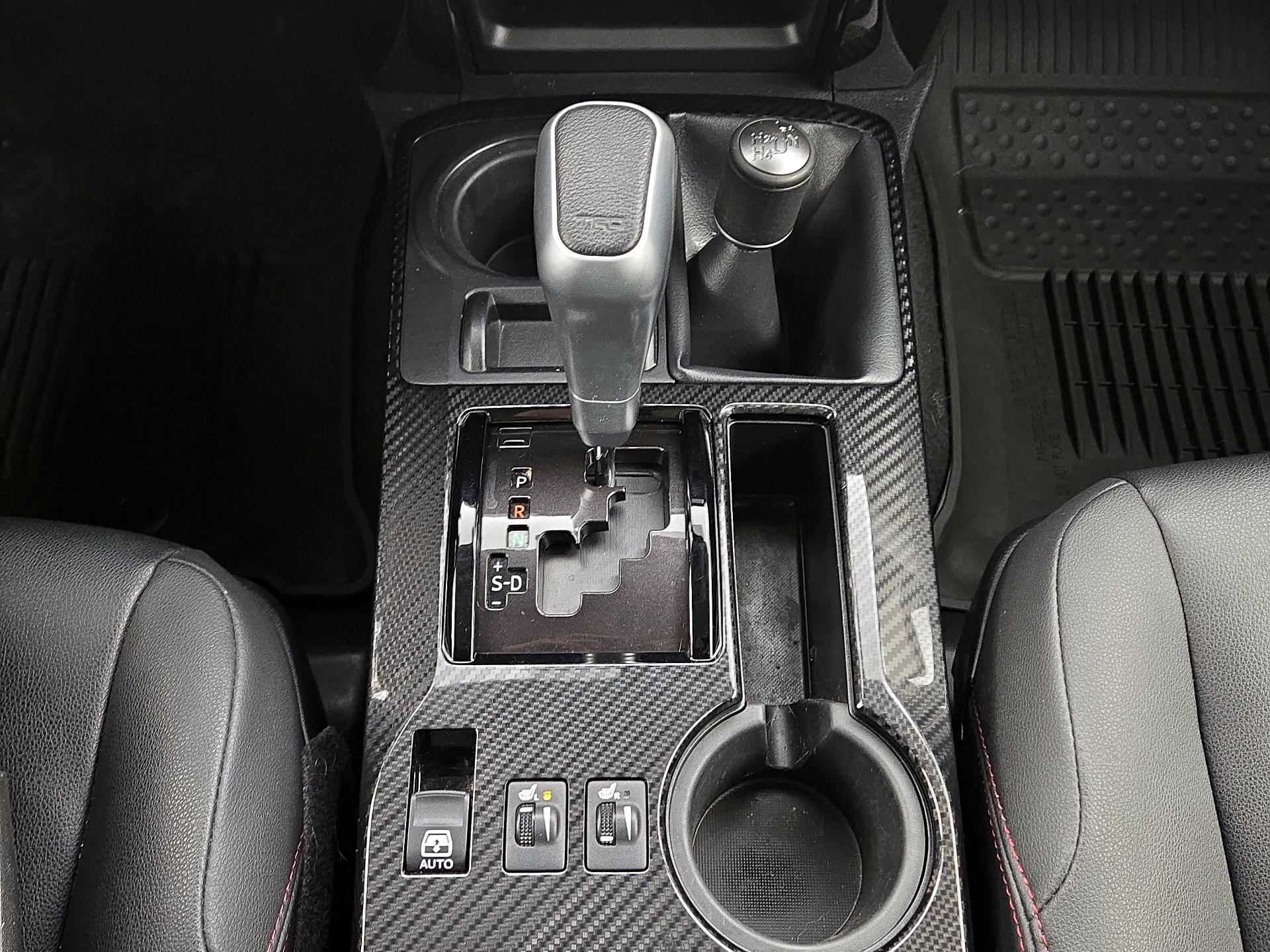 Thumbnail: 2019 Toyota 4Runner - 17