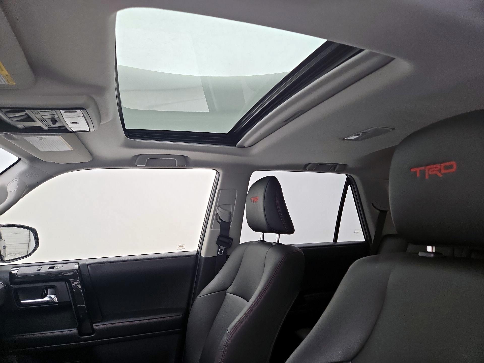 Thumbnail: 2019 Toyota 4Runner - 18