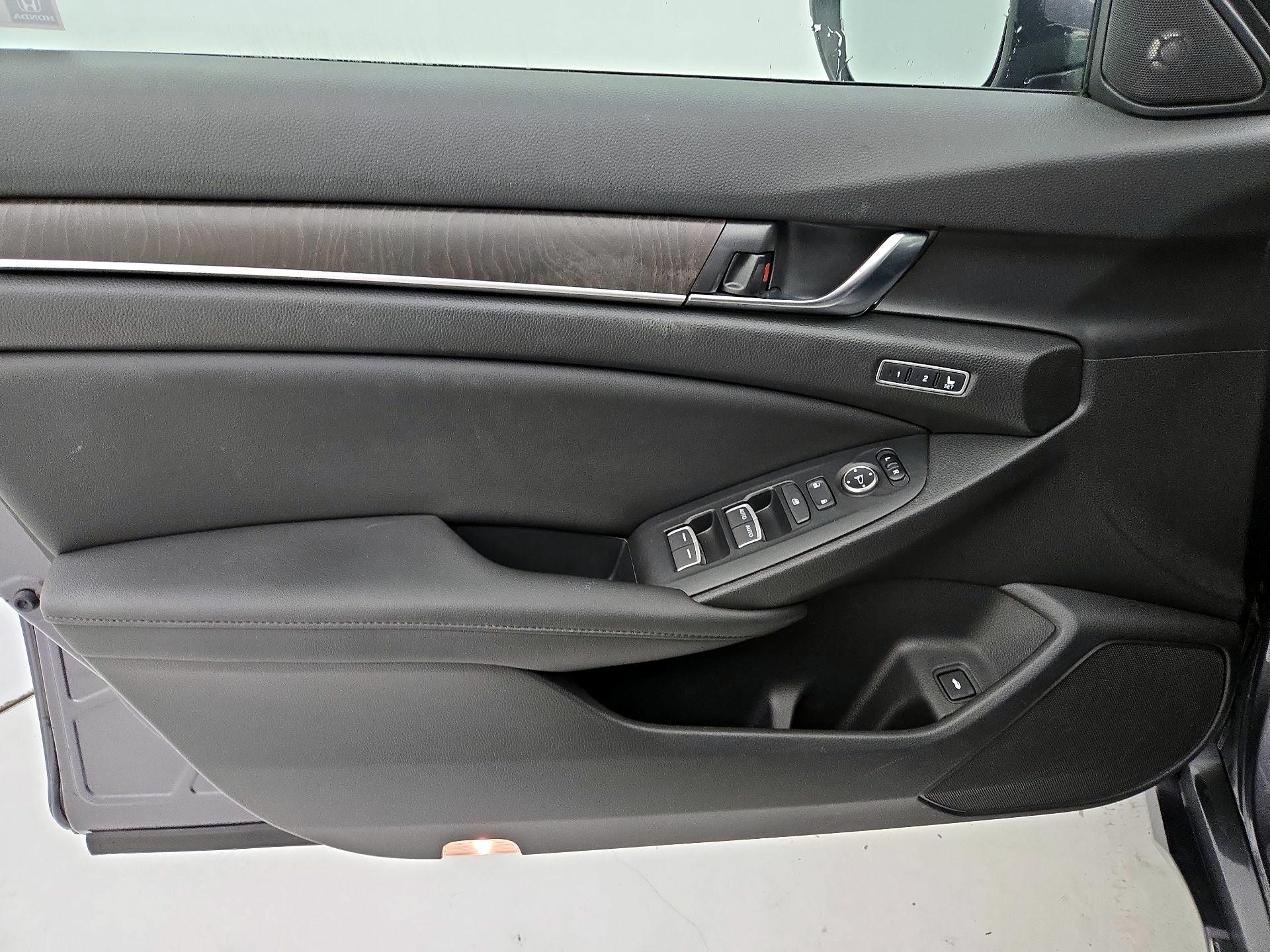 Thumbnail: 2019 Honda Accord - 12