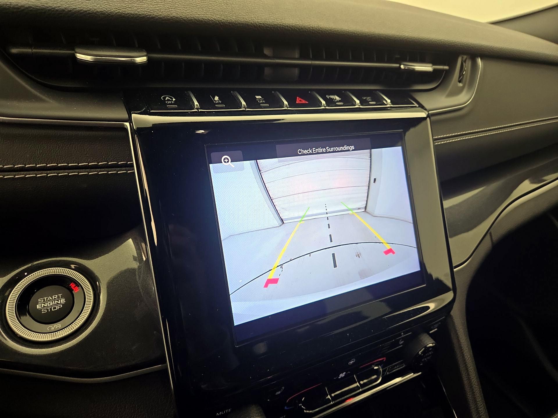 Thumbnail: 2022 Jeep Grand Cherokee - 14