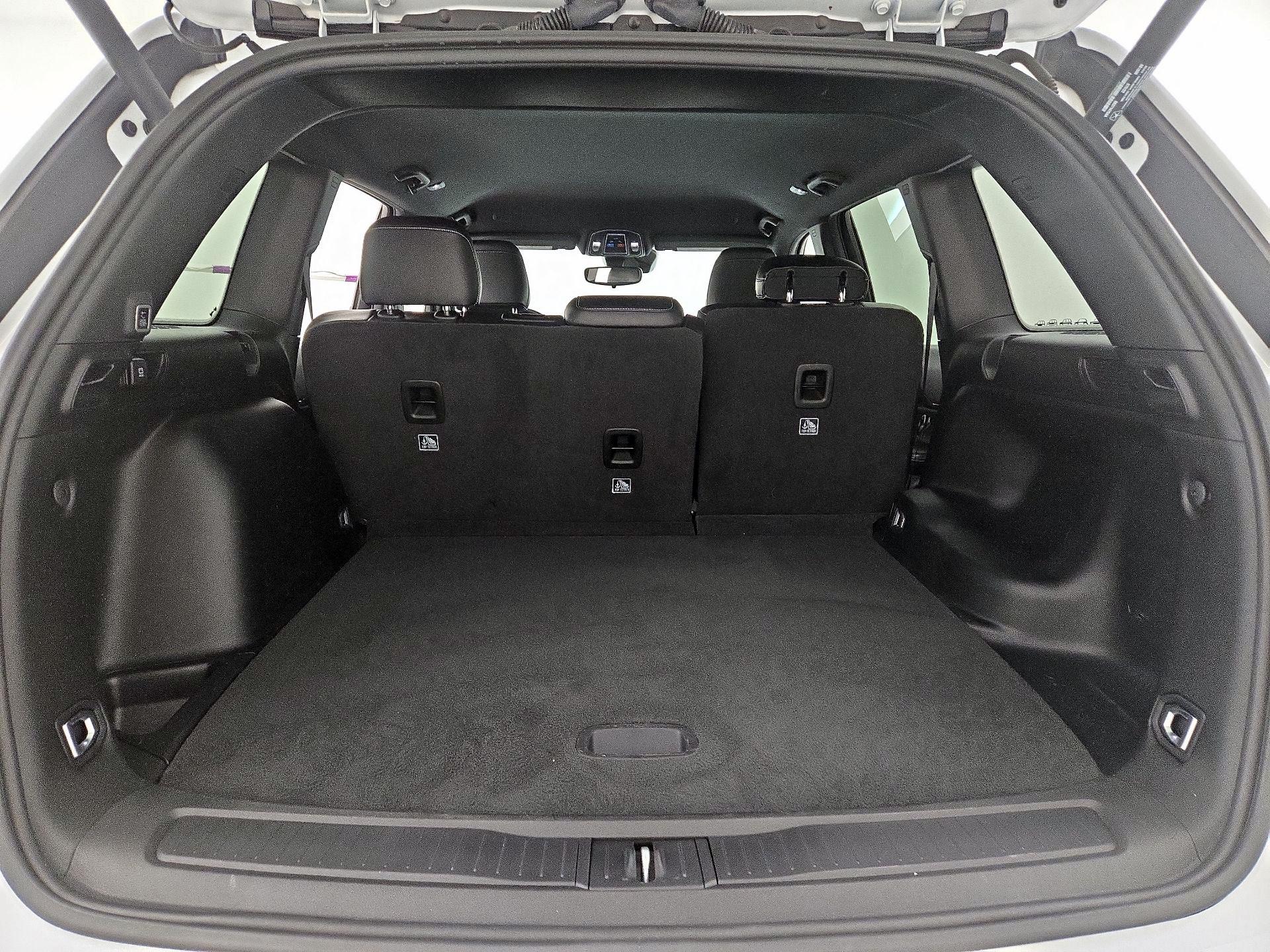 Thumbnail: 2022 Jeep Grand Cherokee - 20