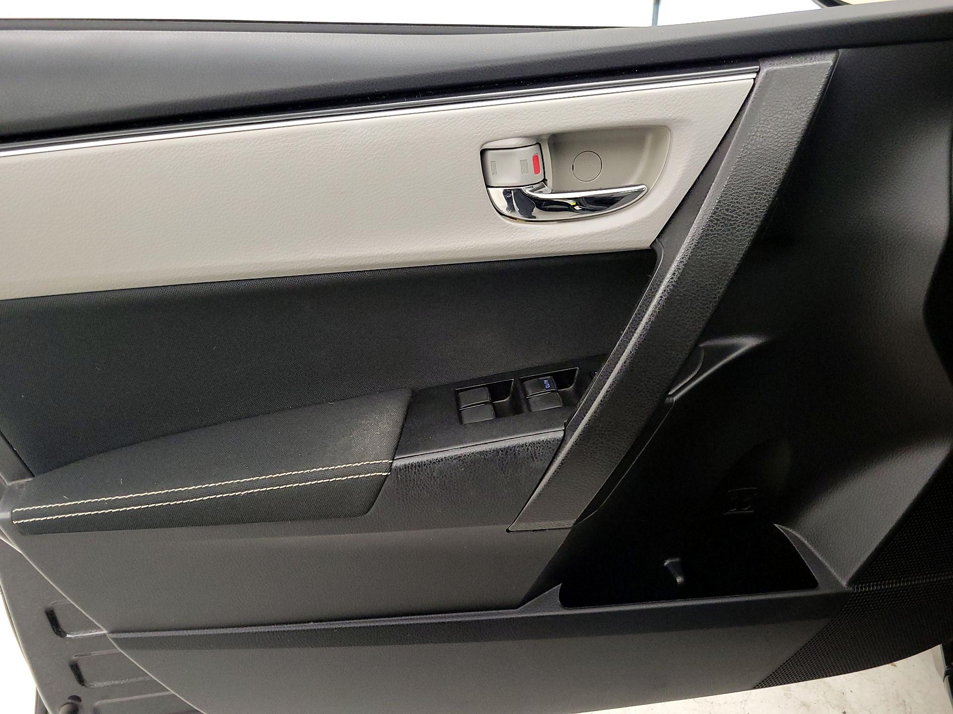 Thumbnail: 2019 Toyota Corolla - 12