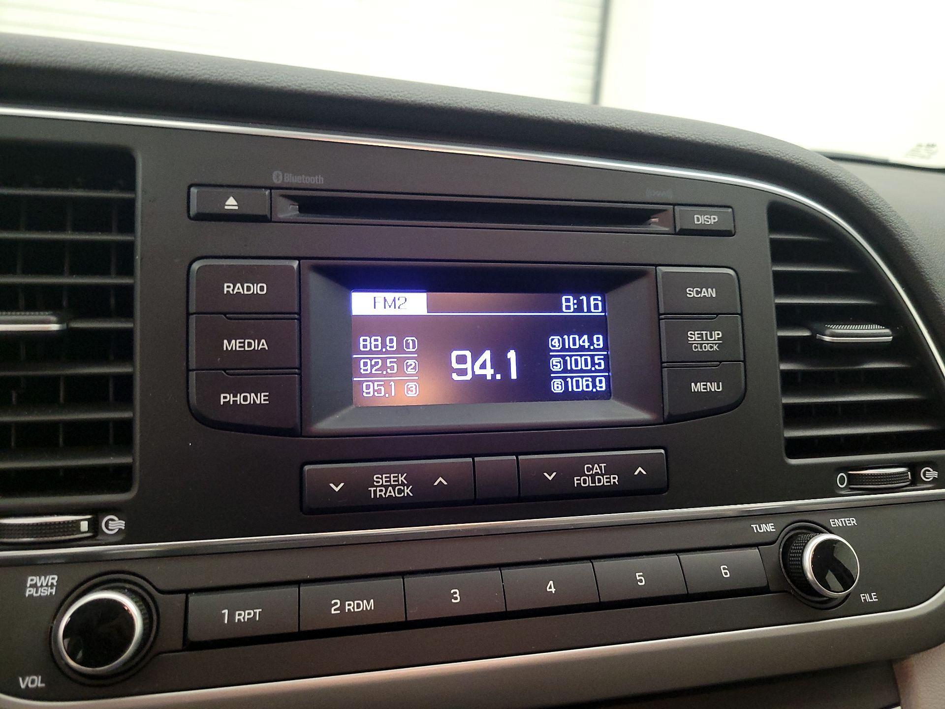 Thumbnail: 2017 Hyundai Elantra - 14