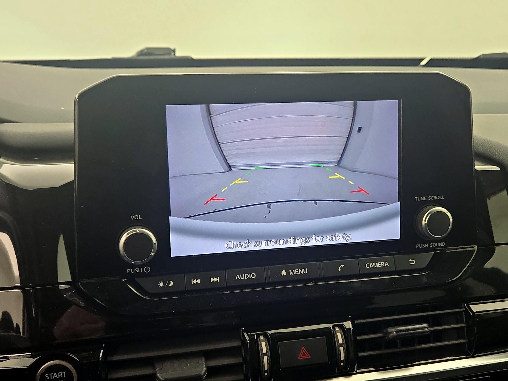 Thumbnail: 2023 Nissan Pathfinder - 14