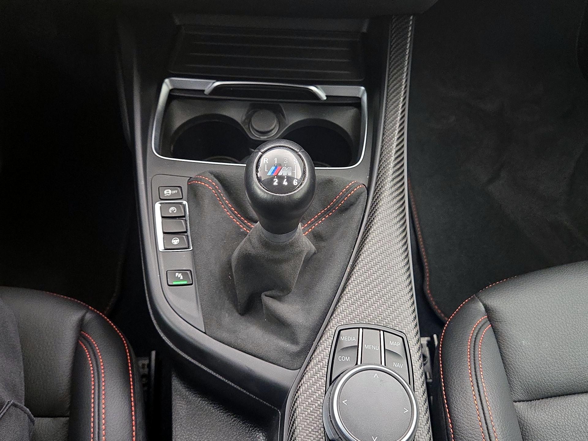 Thumbnail: 2021 BMW M2 - 18