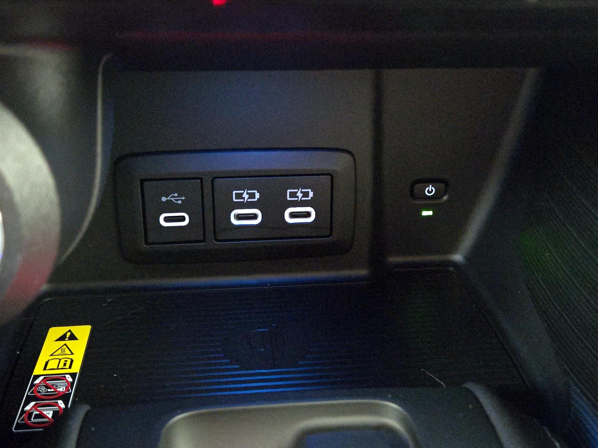 Thumbnail: 2023 Toyota Venza - 18