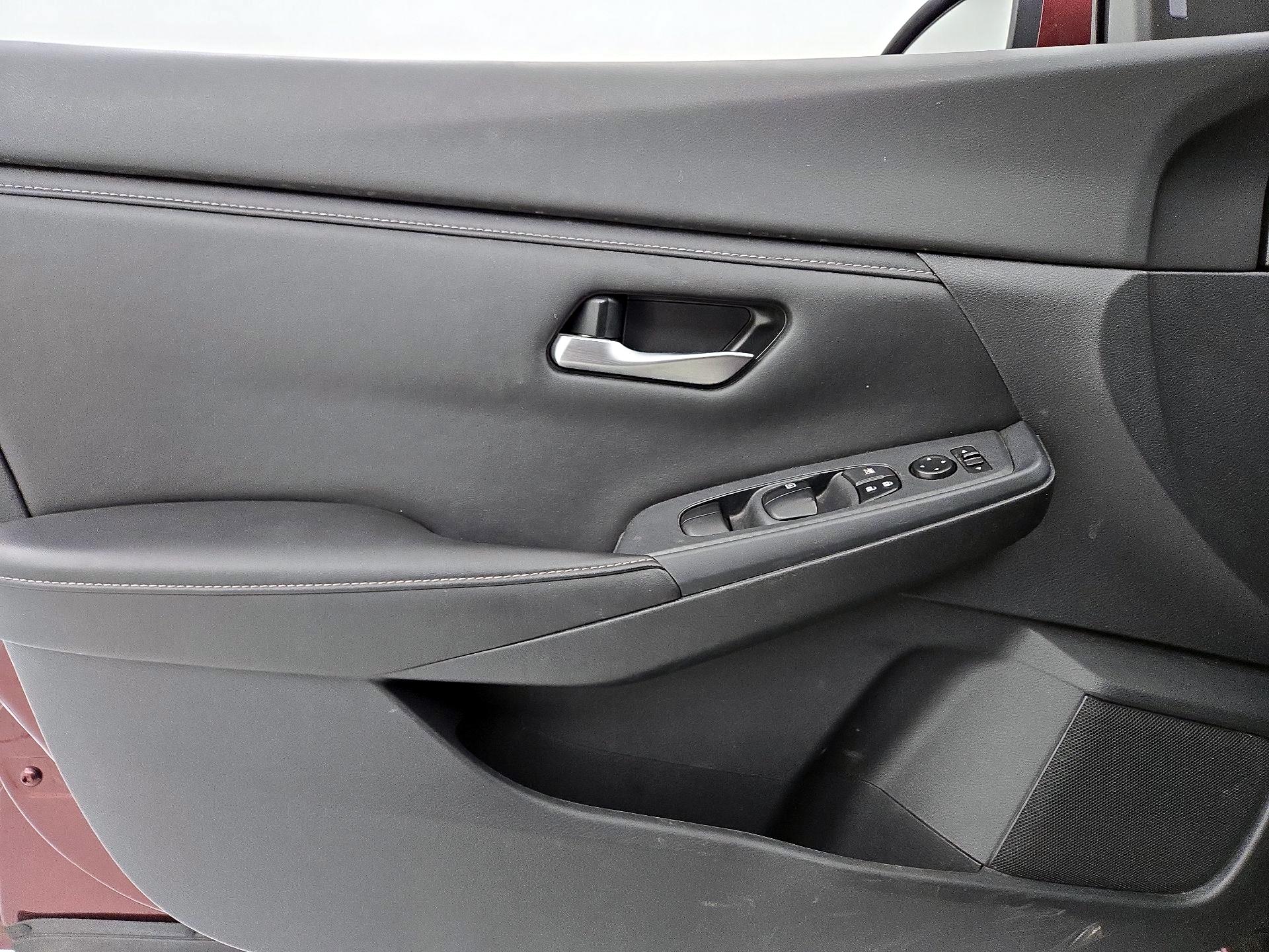 Thumbnail: 2022 Nissan Sentra - 12