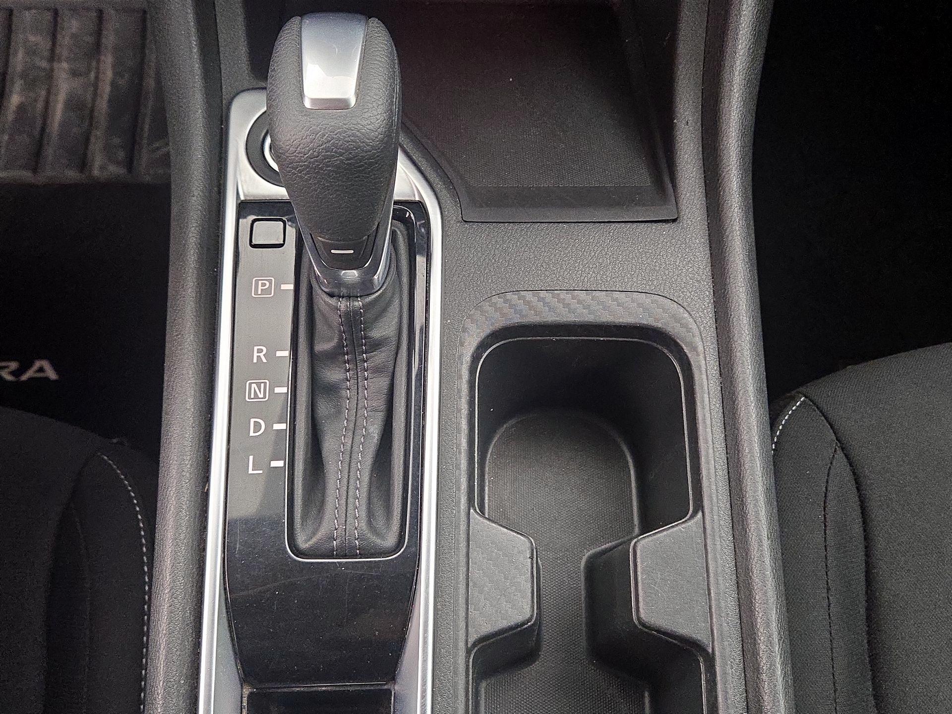 Thumbnail: 2022 Nissan Sentra - 16