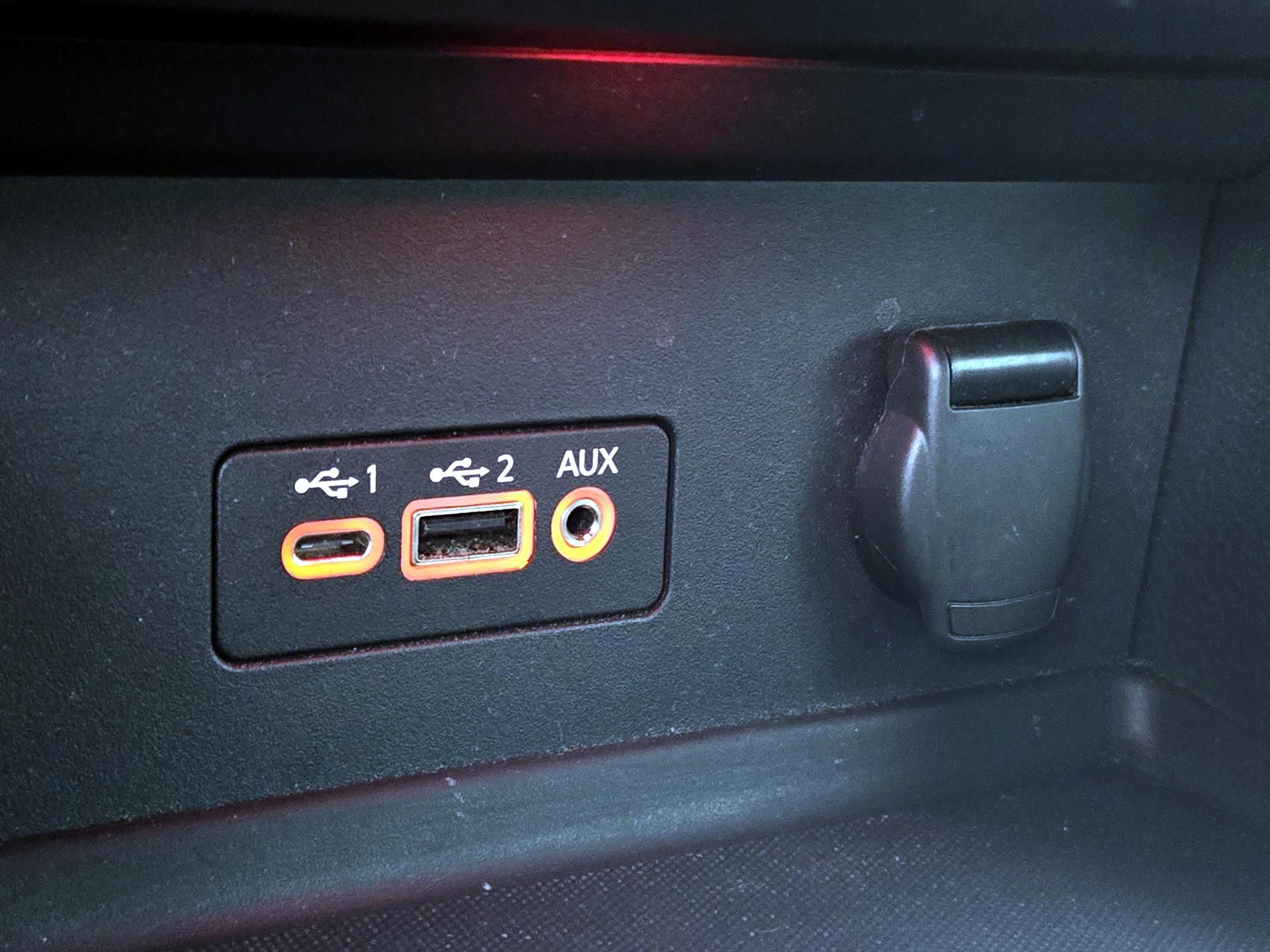 Thumbnail: 2022 Nissan Sentra - 17