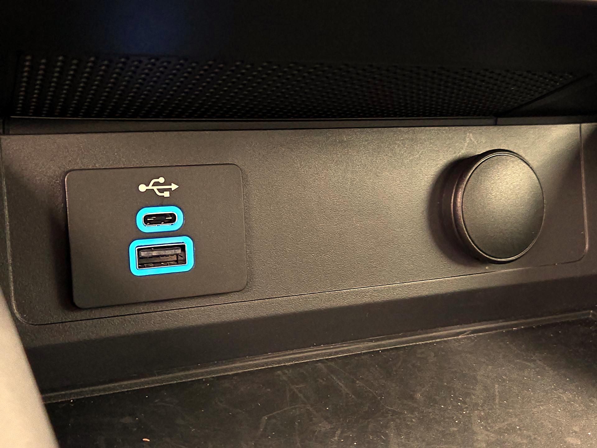 Thumbnail: 2025 Ford Mustang - 19