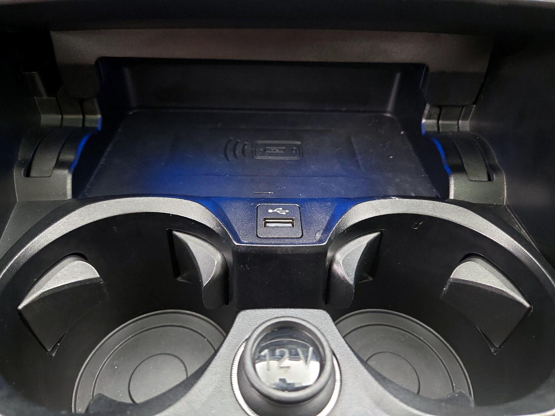 Thumbnail: 2024 BMW i4 - 19