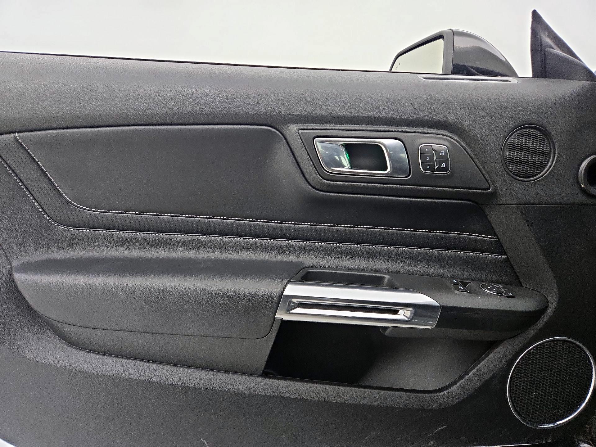 Thumbnail: 2022 Ford Mustang - 12